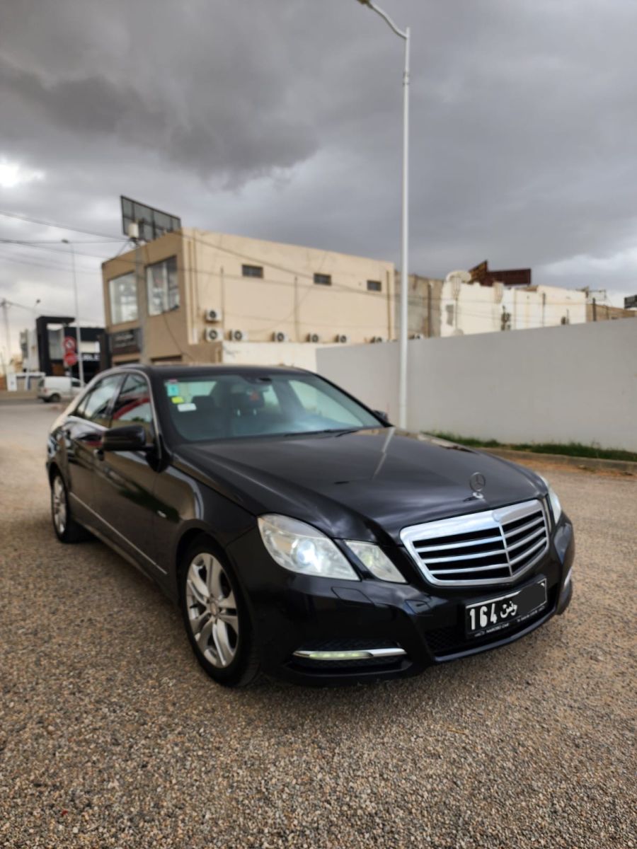Mercedes-Benz Classe E AMG à Tunis - Photo 2