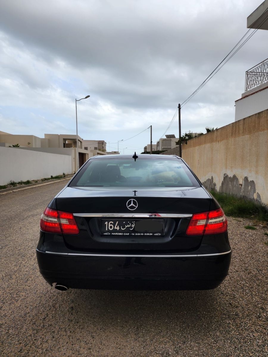Mercedes-Benz Classe E AMG à Tunis - Photo 10
