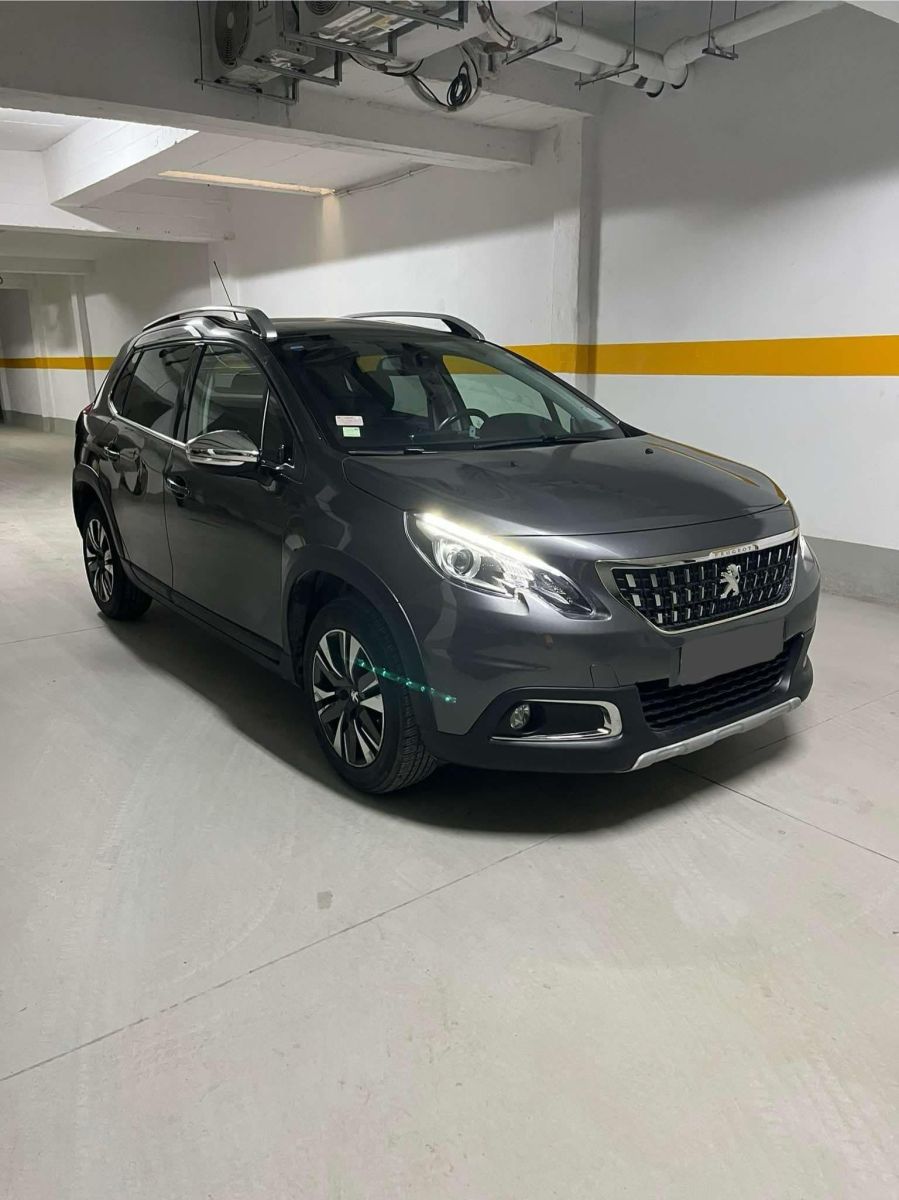 Peugeot 2008 Active PM + Toit à Tunis - Photo 4