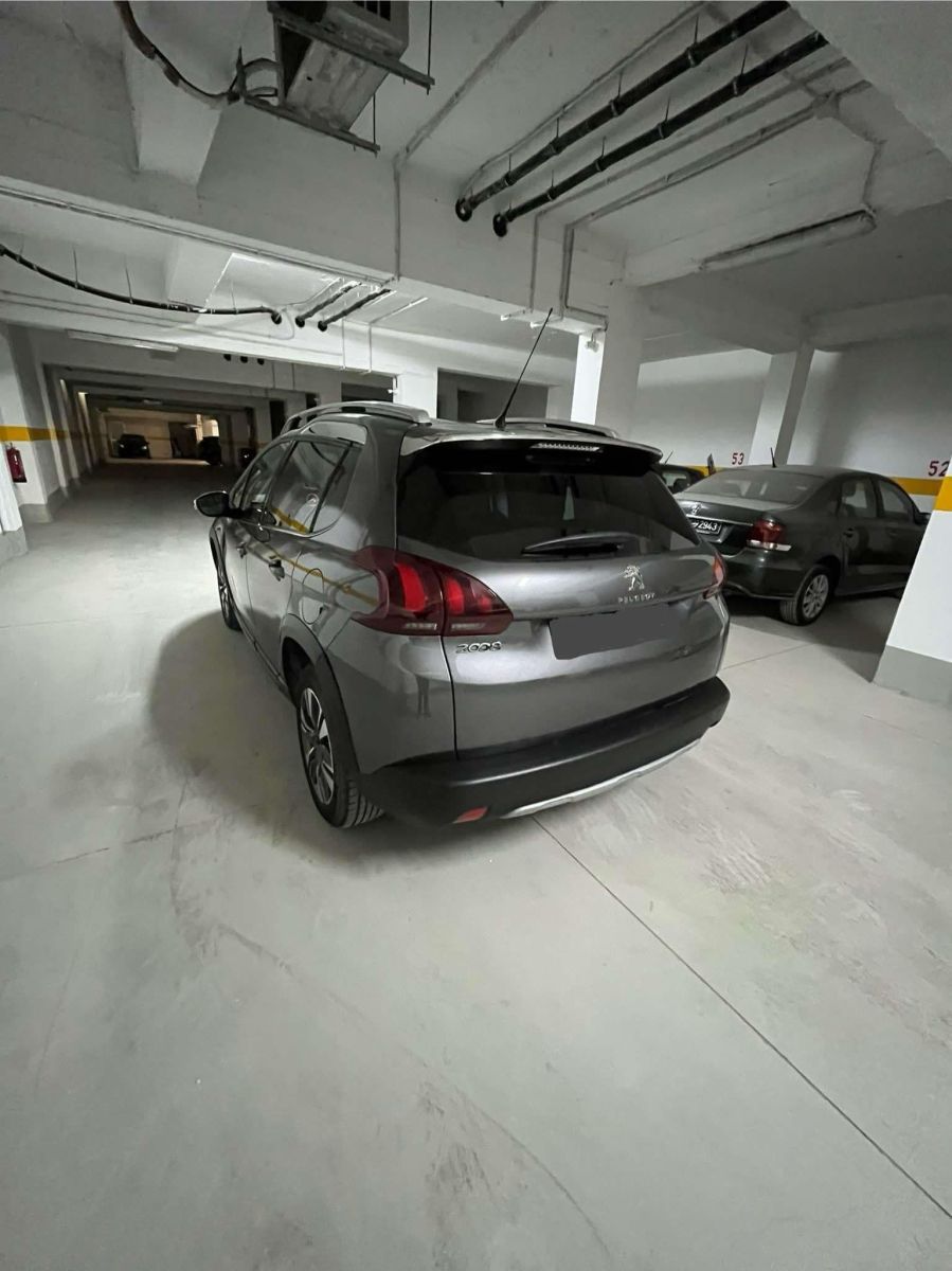 Peugeot 2008 Active PM + Toit à Tunis - Photo 10