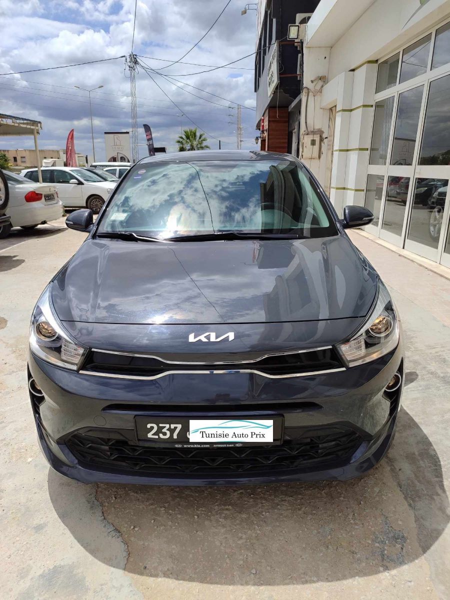 KIA Rio 5p Smart à Tunis - Photo 12