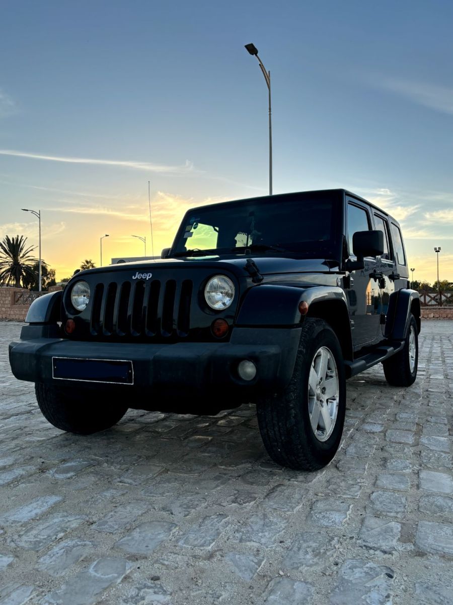 Jeep Wrangler Unlimited Rubicon à Tunis - Photo 2