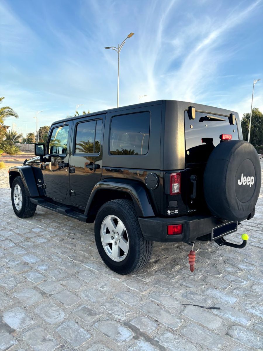 Jeep Wrangler Unlimited Rubicon à Tunis - Photo 1