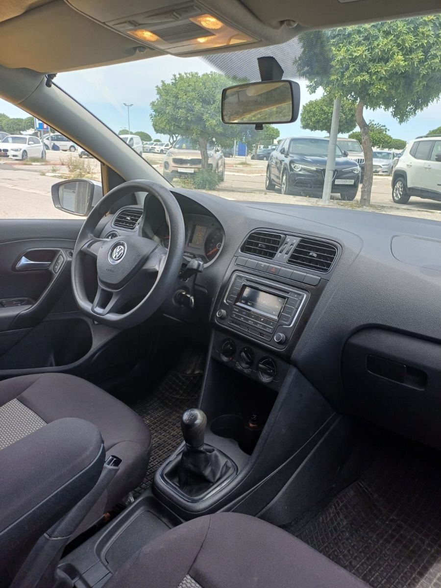 Volkswagen Polo Sedan Highline à Tunis - Photo 10