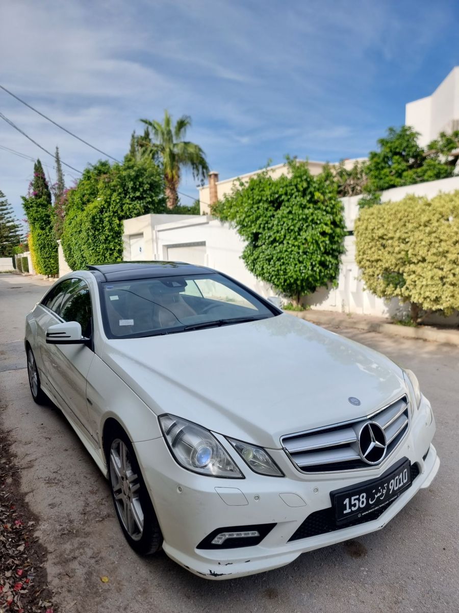 Mercedes-Benz Classe E coupé à Tunis - Photo 1