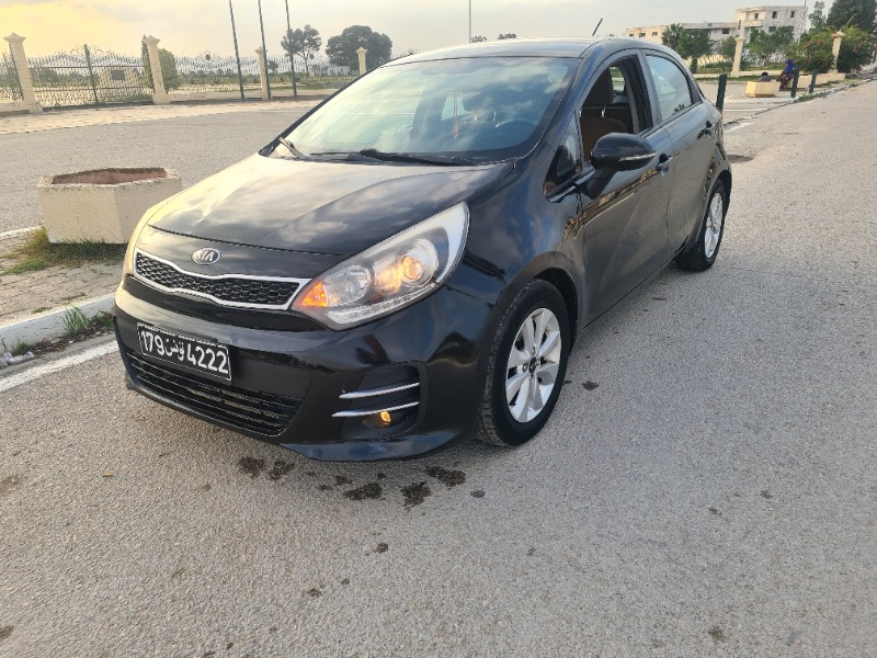 Kia RIO Essence 2015 à Tunis - Photo 1