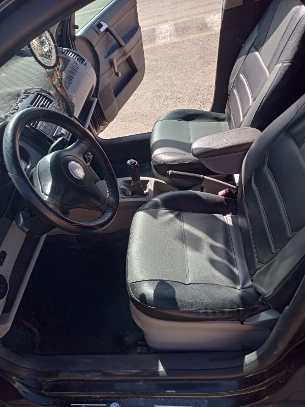 Volkswagen Polo6 Essence 2007 à Medenine - Photo 4