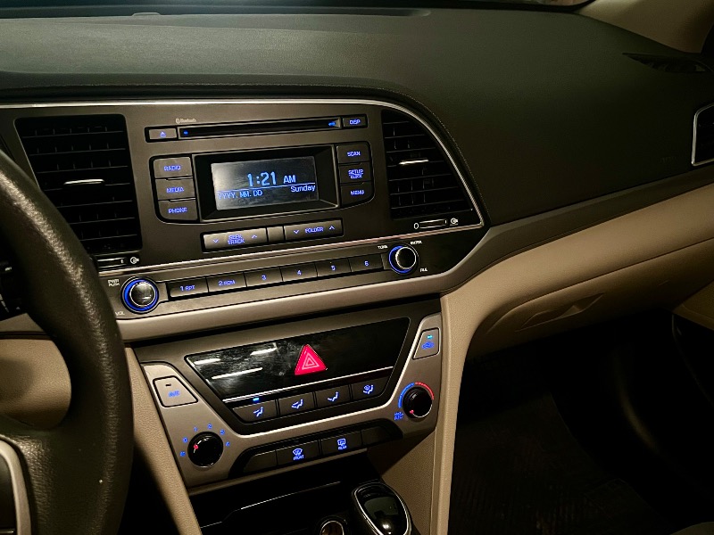 Hyundai ELANTRA Essence 2018 à Tunisie - Photo 1