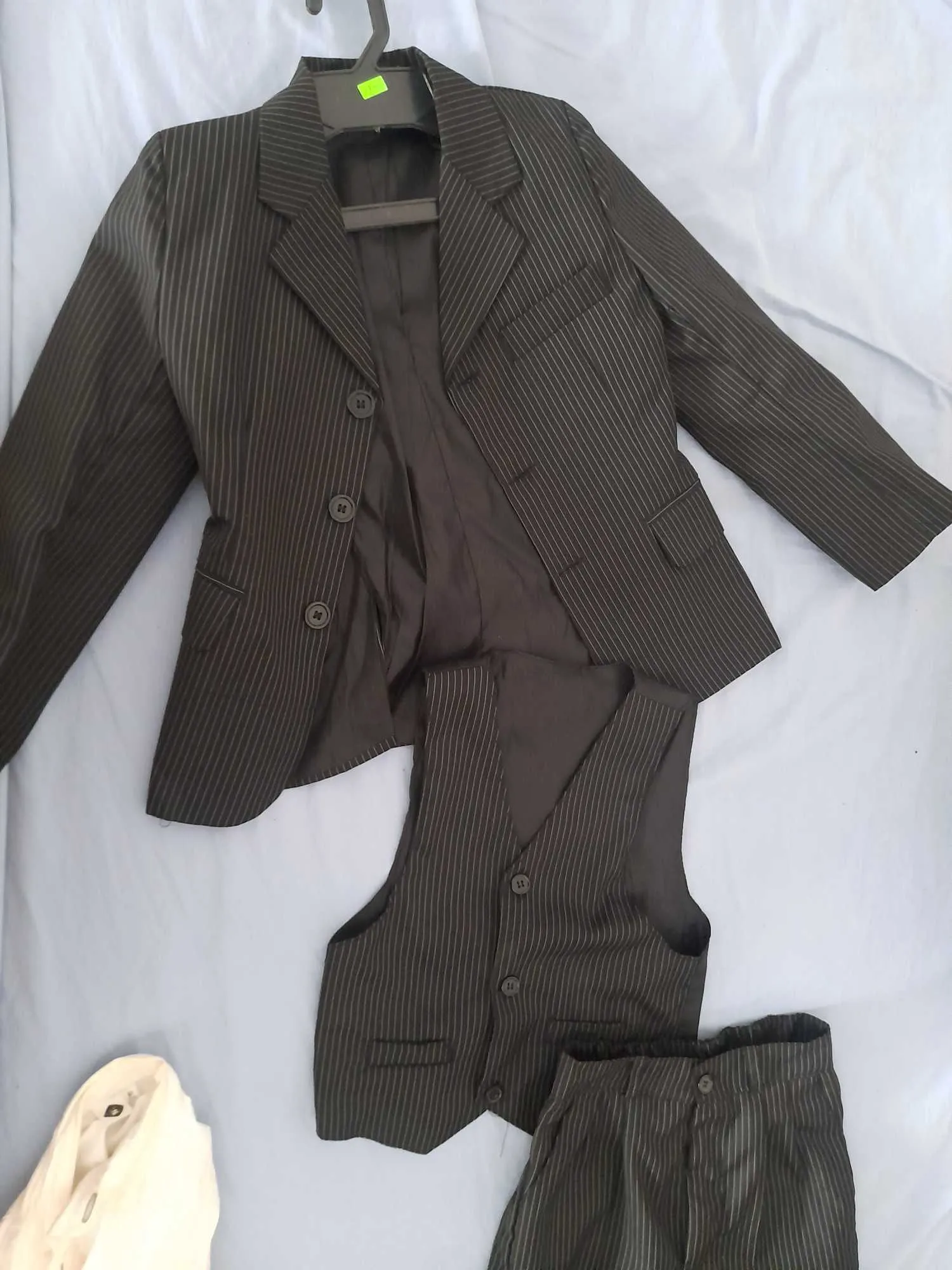  Costume pour garçon à Ben Arous - Photo 2