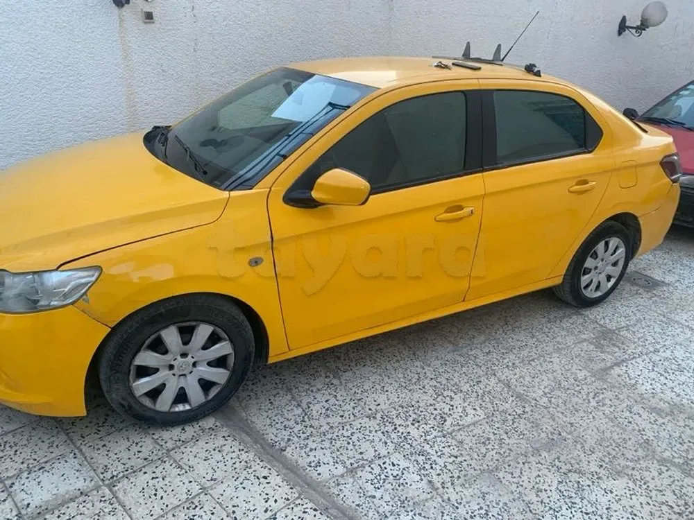  opel kadett tres propre moteur noir 5 ch essence 