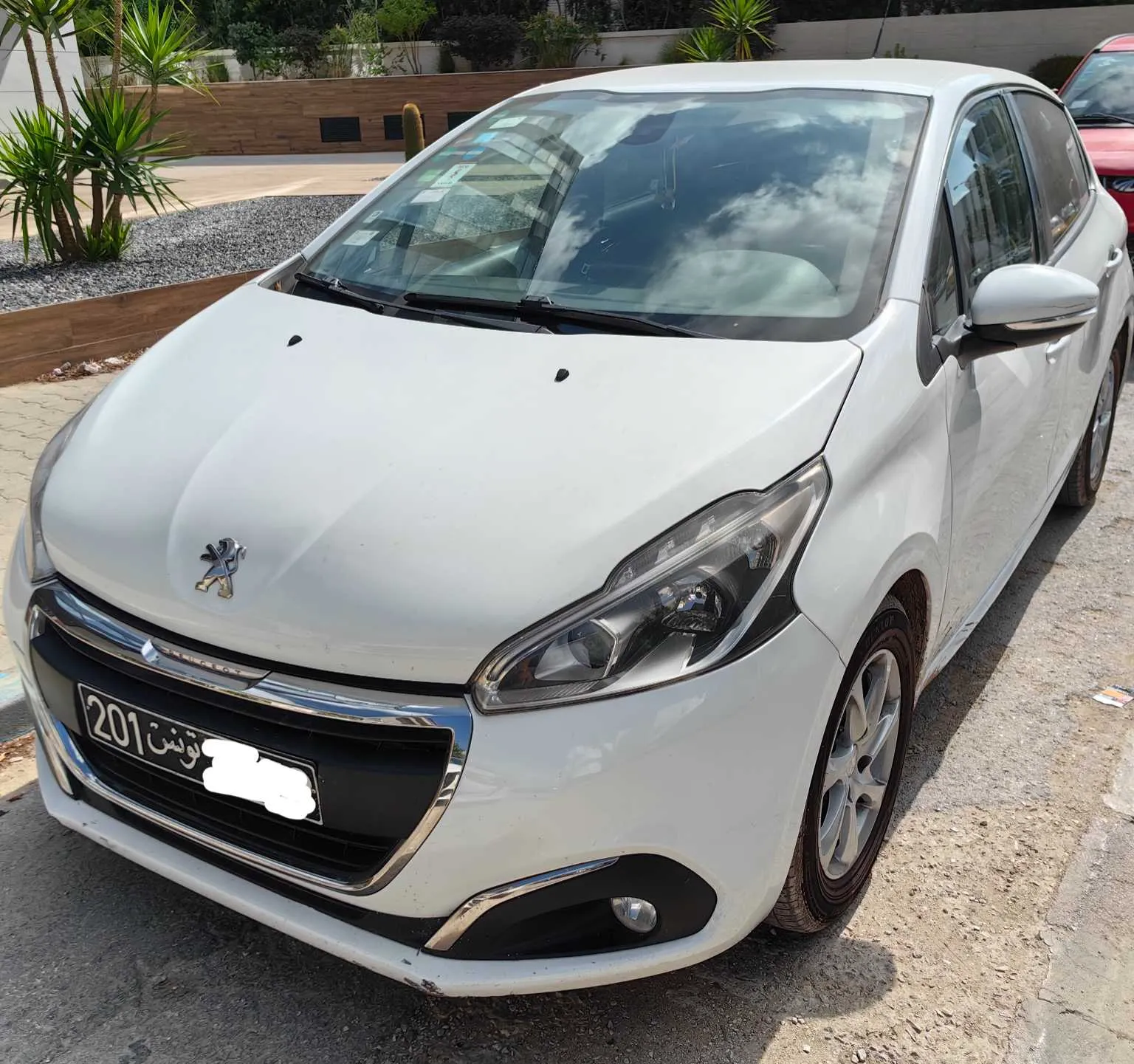  Peugeot 208 1.2 5cv toutes options à Tunis - Photo 2