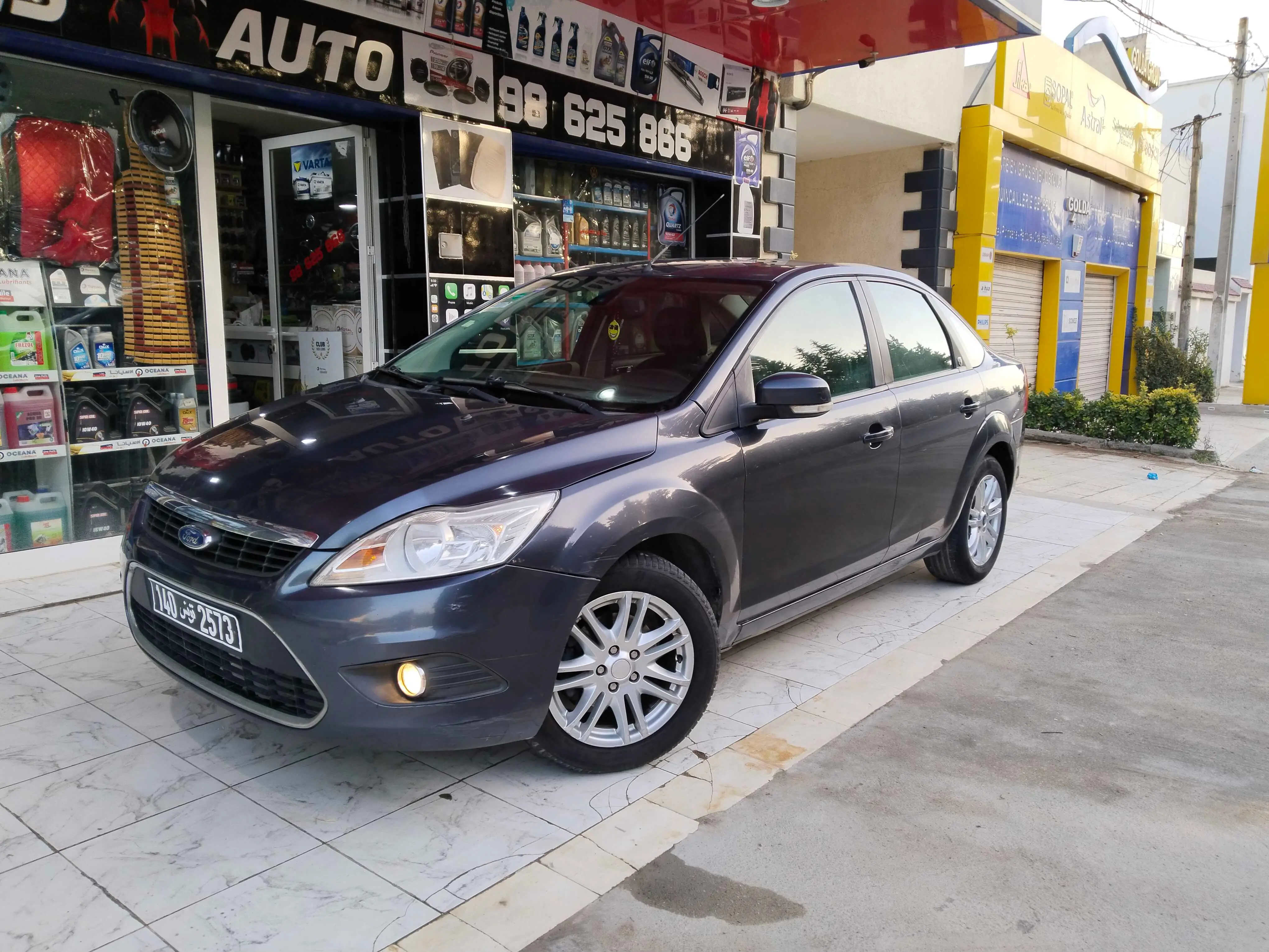  Ford focus Ghia à Ben Arous - Photo 2