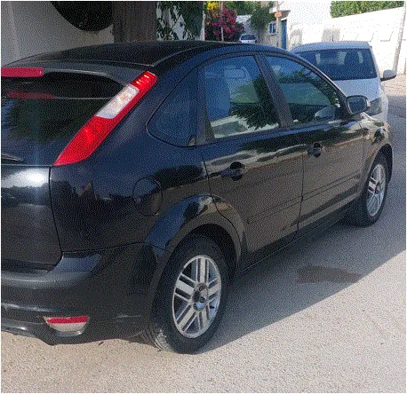  FORD FOCUS 1.6 GHIA à Ben Arous - Photo 2