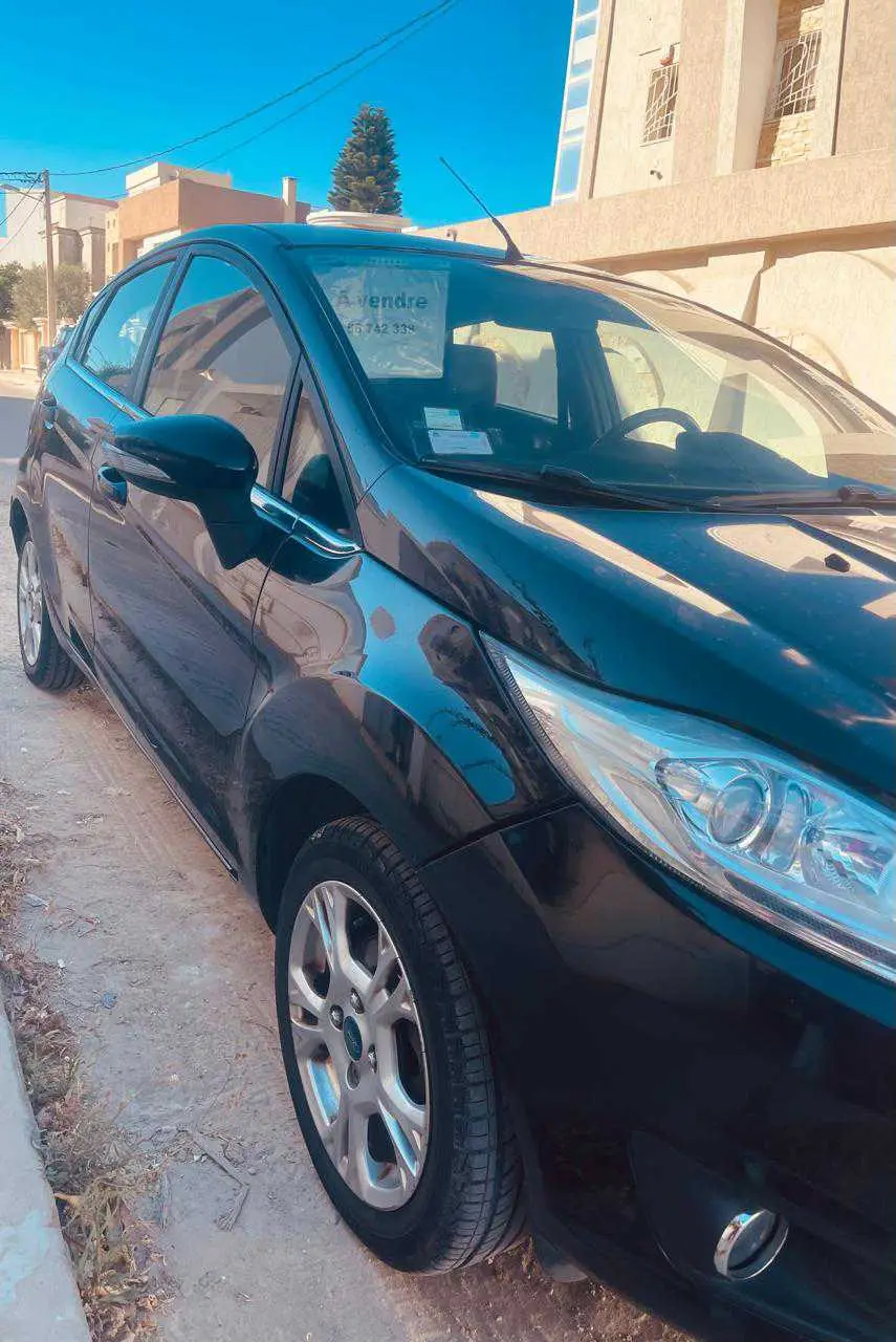  Ford fiesta titanium a vendre à Ben Arous - Photo 2
