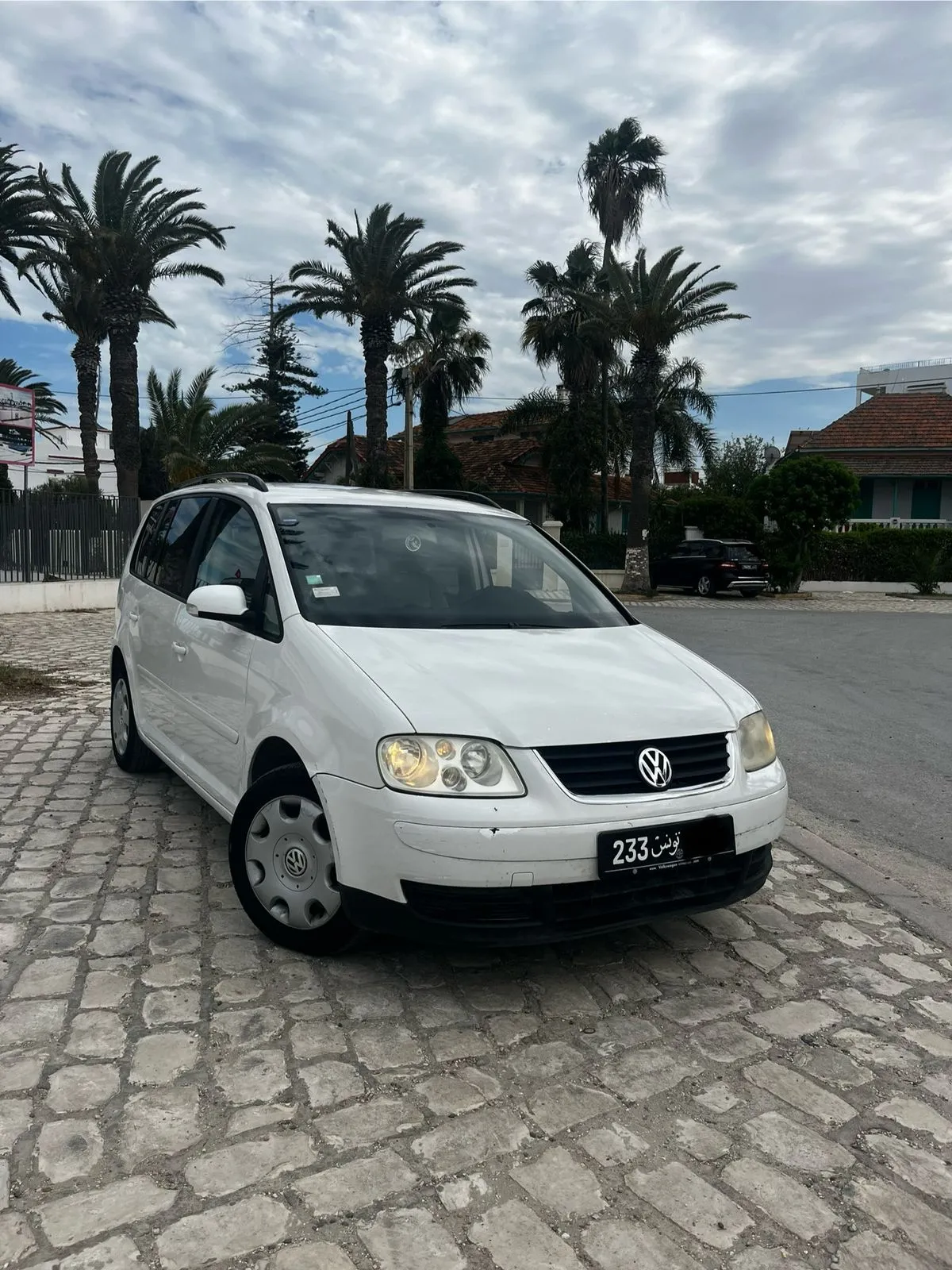  Volkswagen Touran 7 places trés propre à Ben Arous - Photo 2