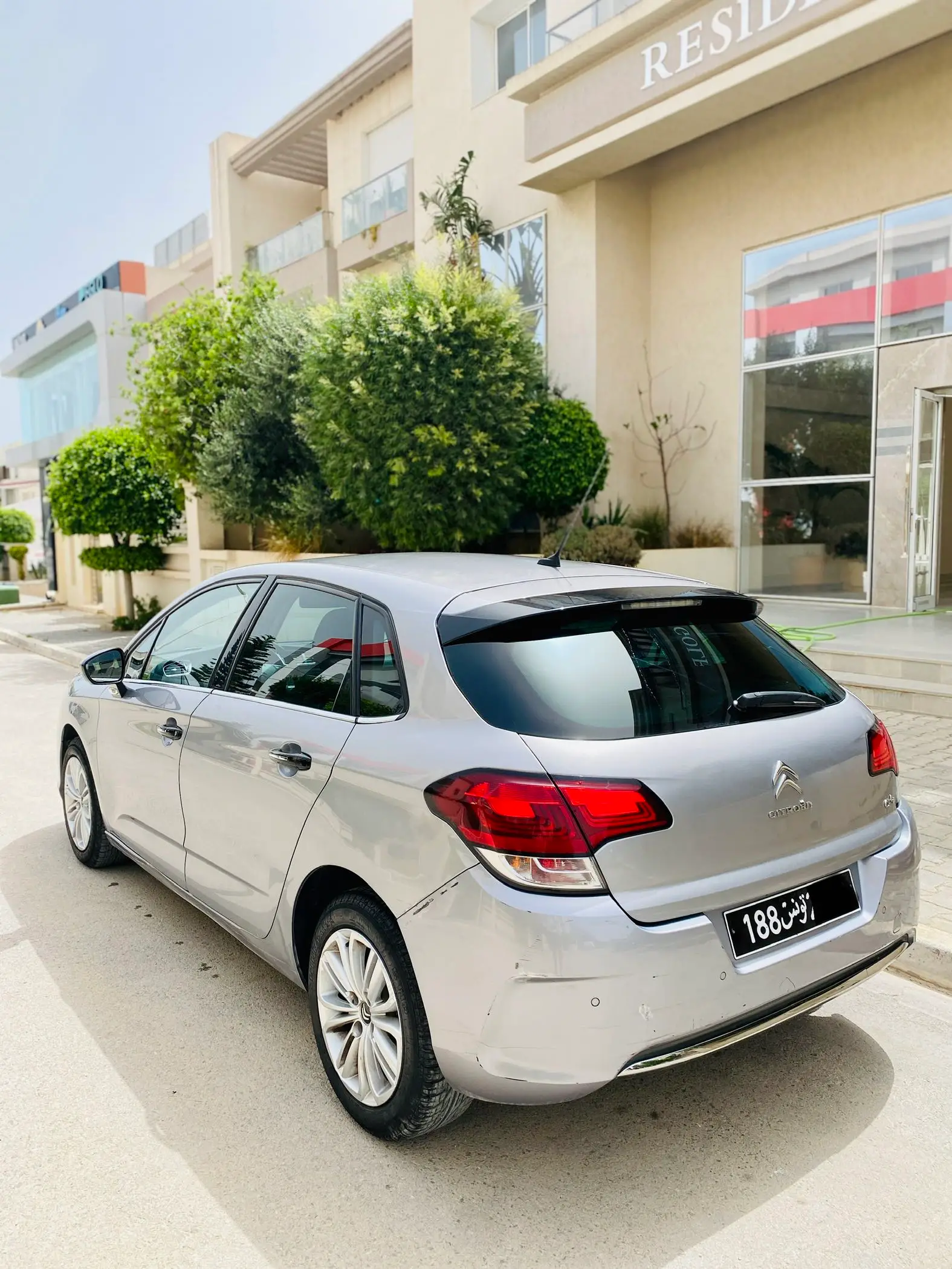  Citroën C 4 modèle 2016 à Ariana - Photo 3