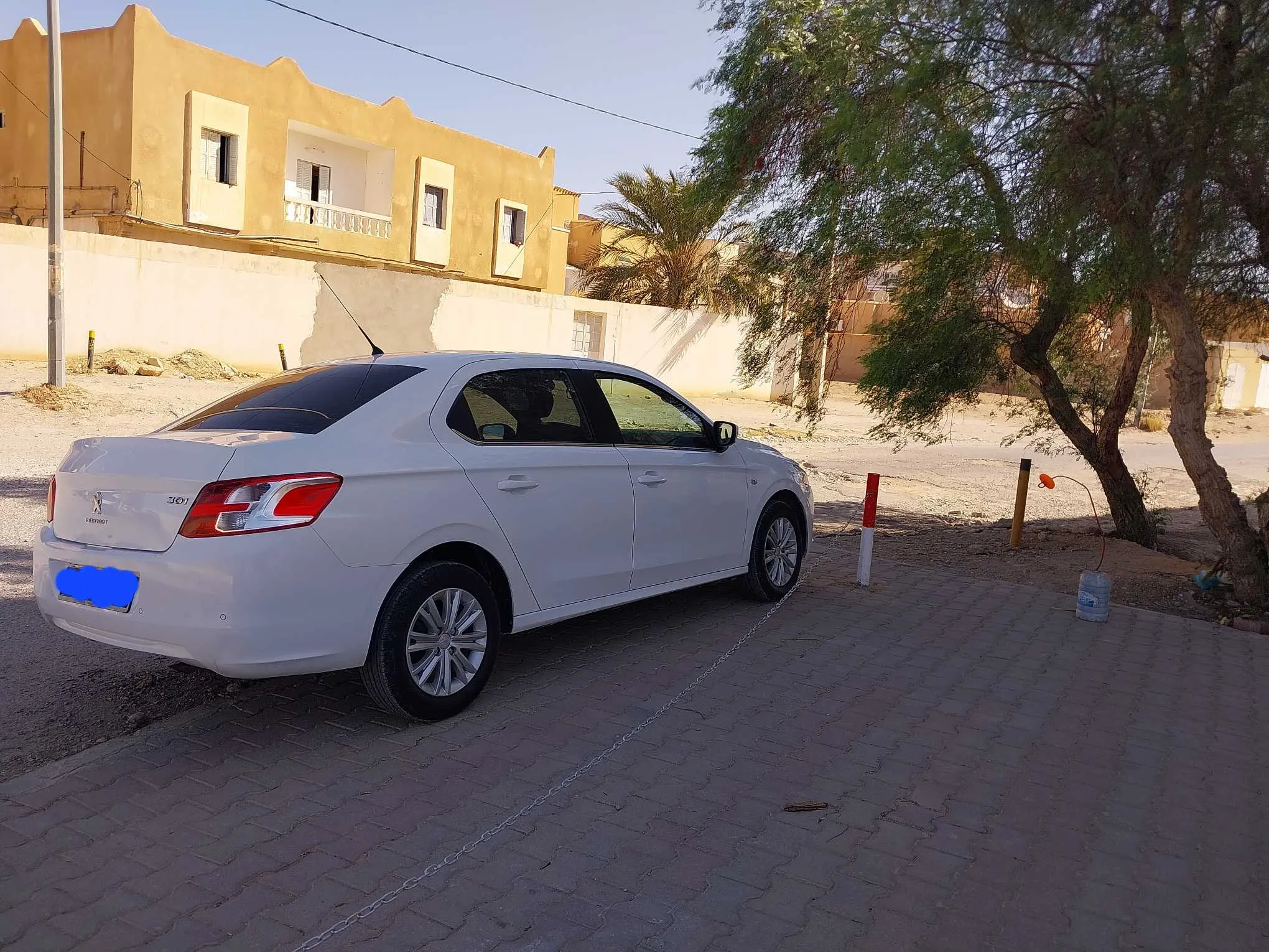  A vendre peugeot 301 à Gafsa - Photo 3
