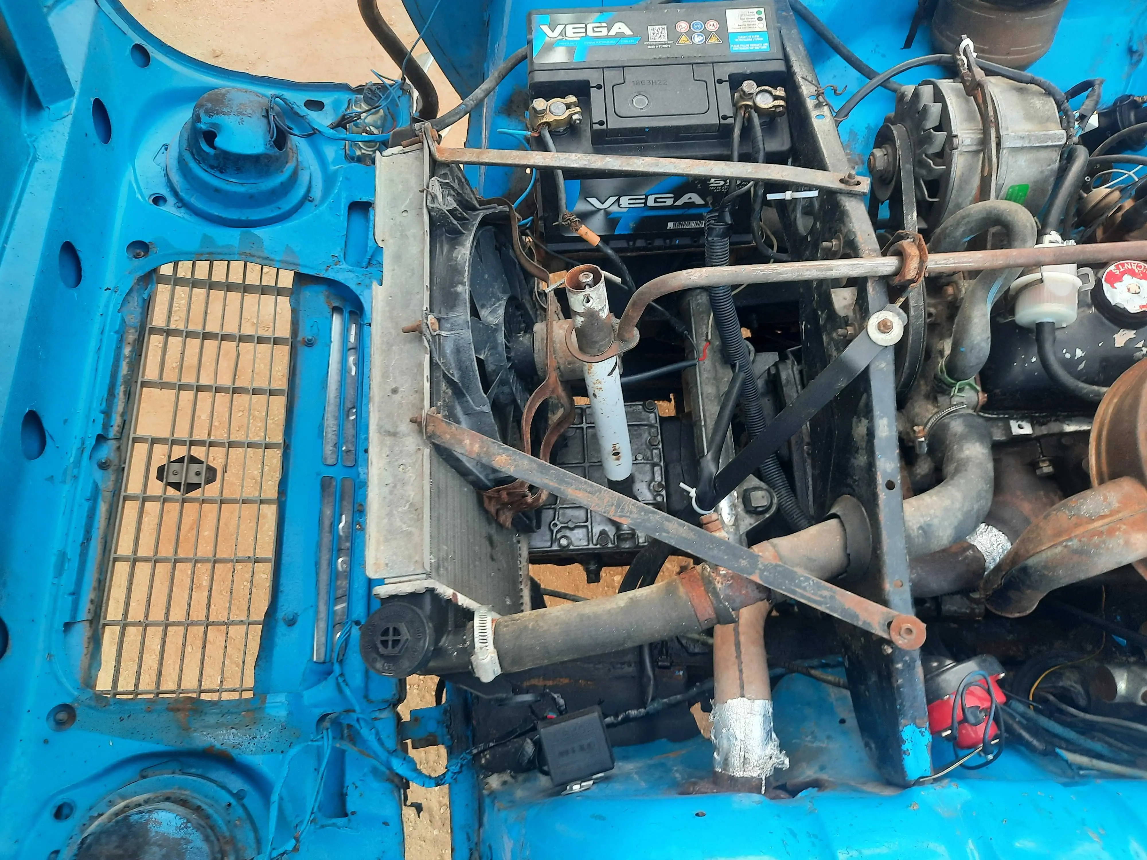  Renault 4l f6 6ch essence...52 556 166 à Medenine - Photo 2