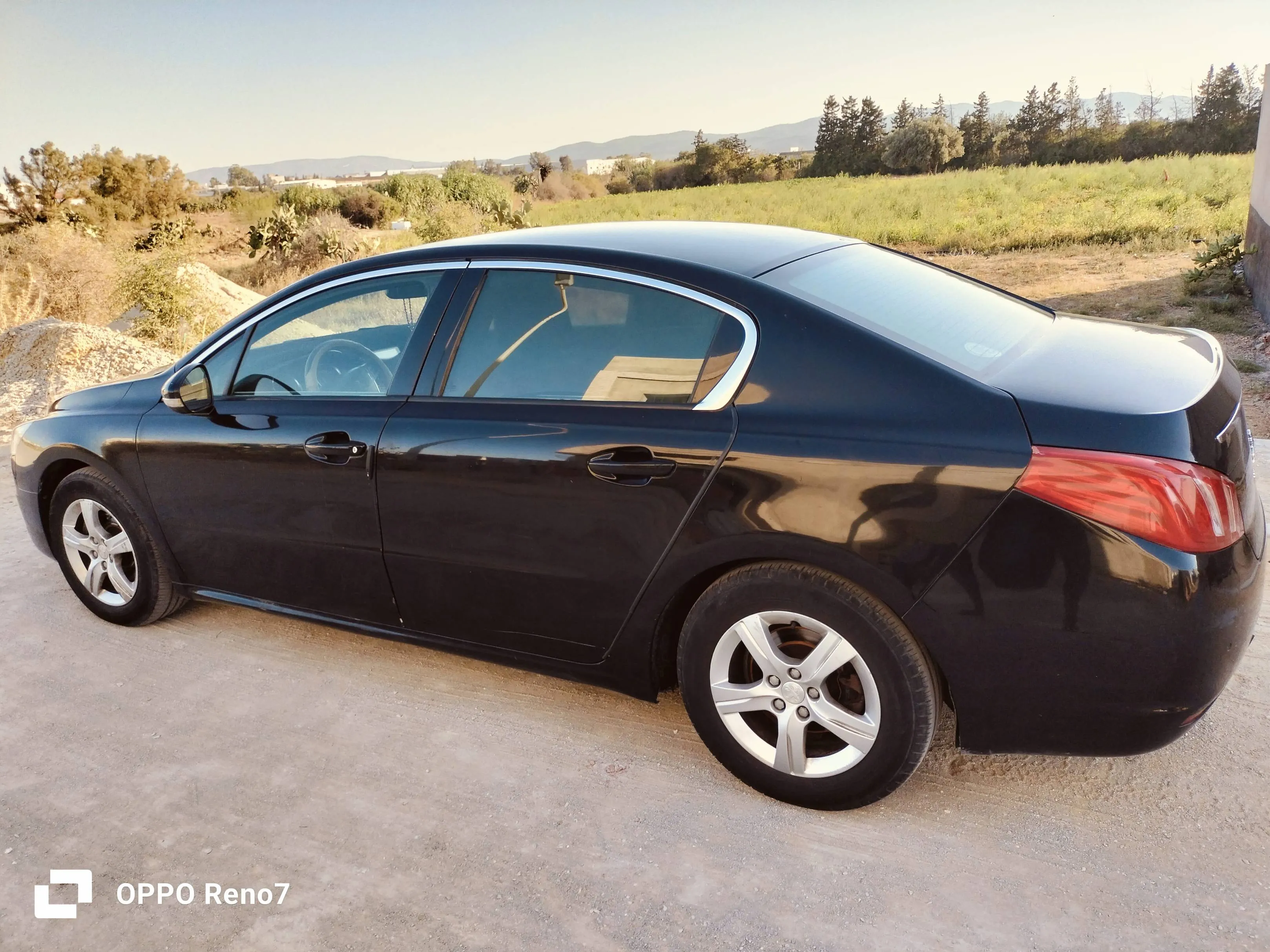  Peugeot 508 diesel 1.6 EHDI à Ben Arous - Photo 3