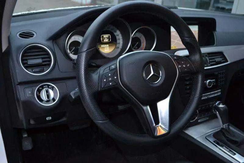  Mercedes-Benz C 180 CDI Ava.*PANORAMA- *Tél 22306880* à Nabeul - Photo 3