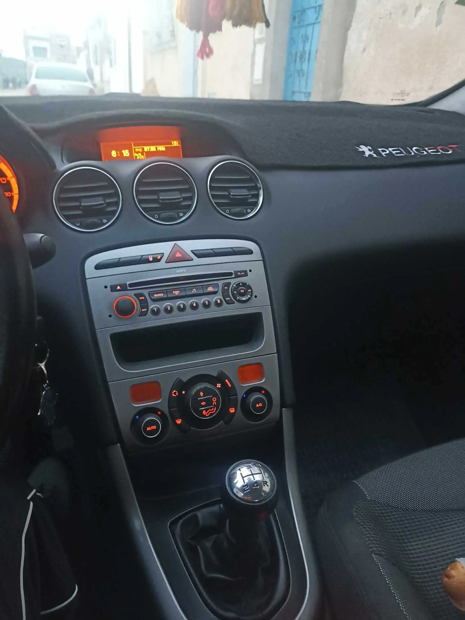  Peugeot 308 avendre toutes options à Manouba - Photo 2