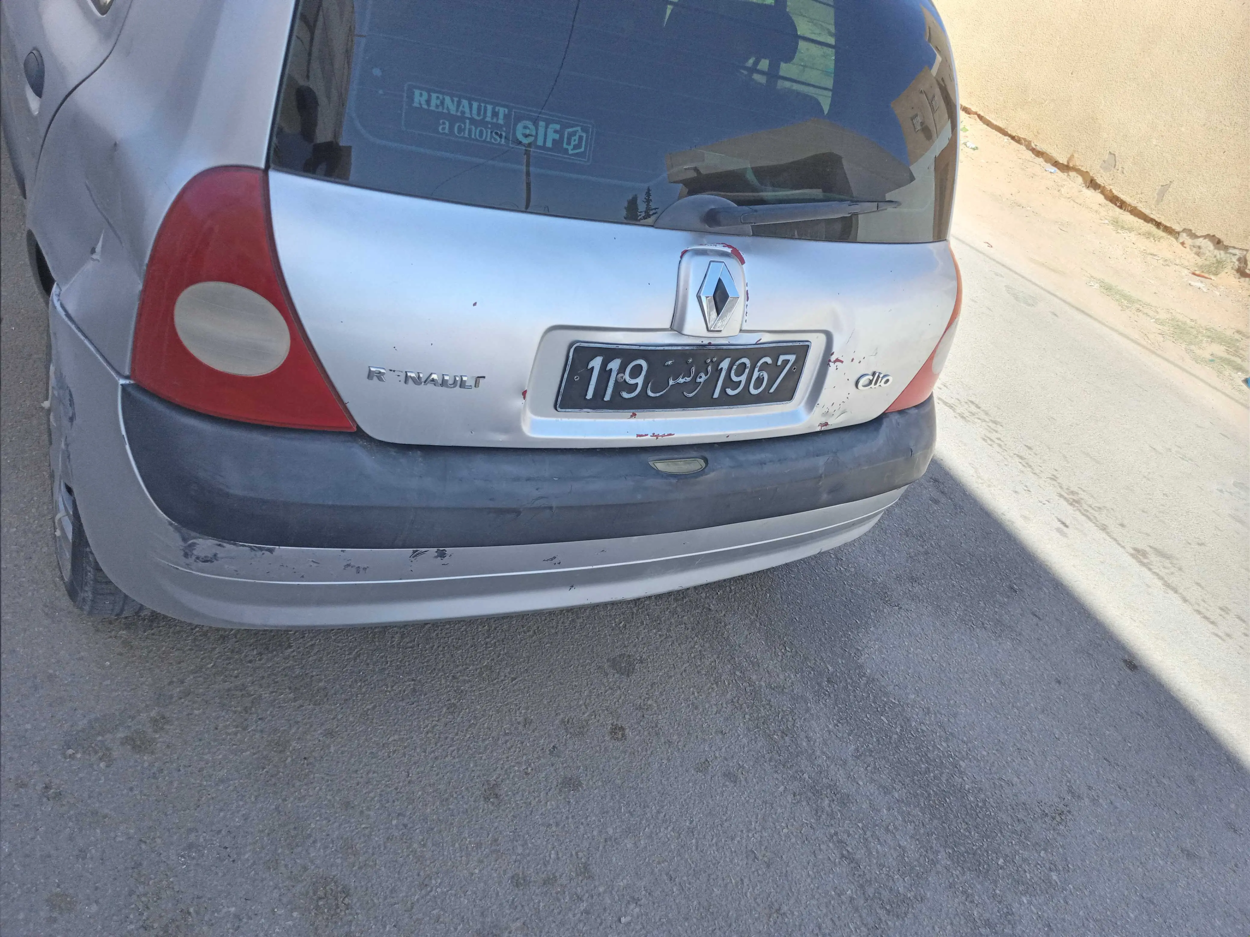  Clio bonbé tres propre 23500 à Sidi Bouzid - Photo 2