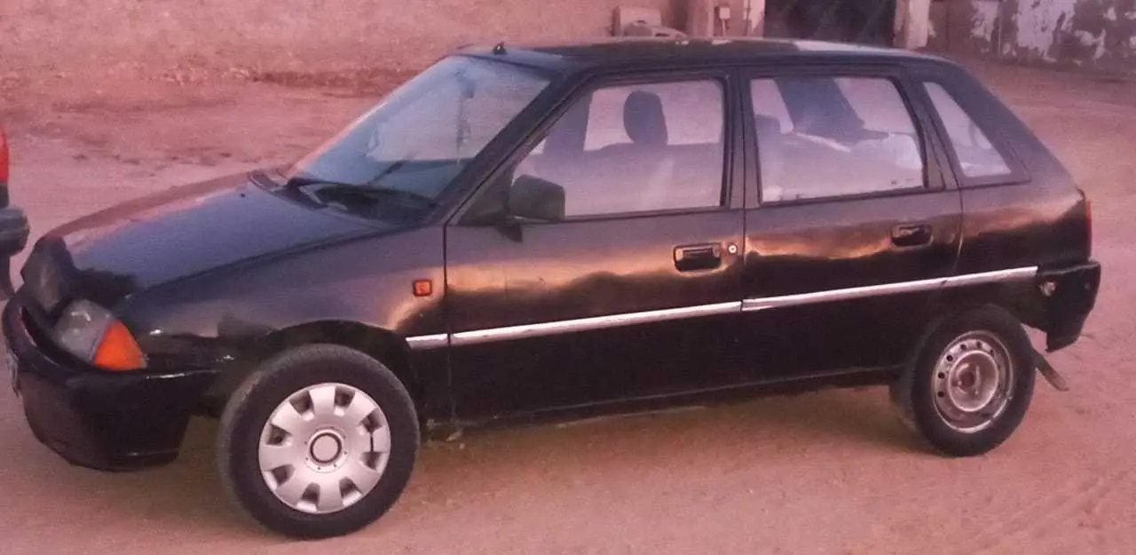  opel kadett tres propre moteur noir 5 ch essence 