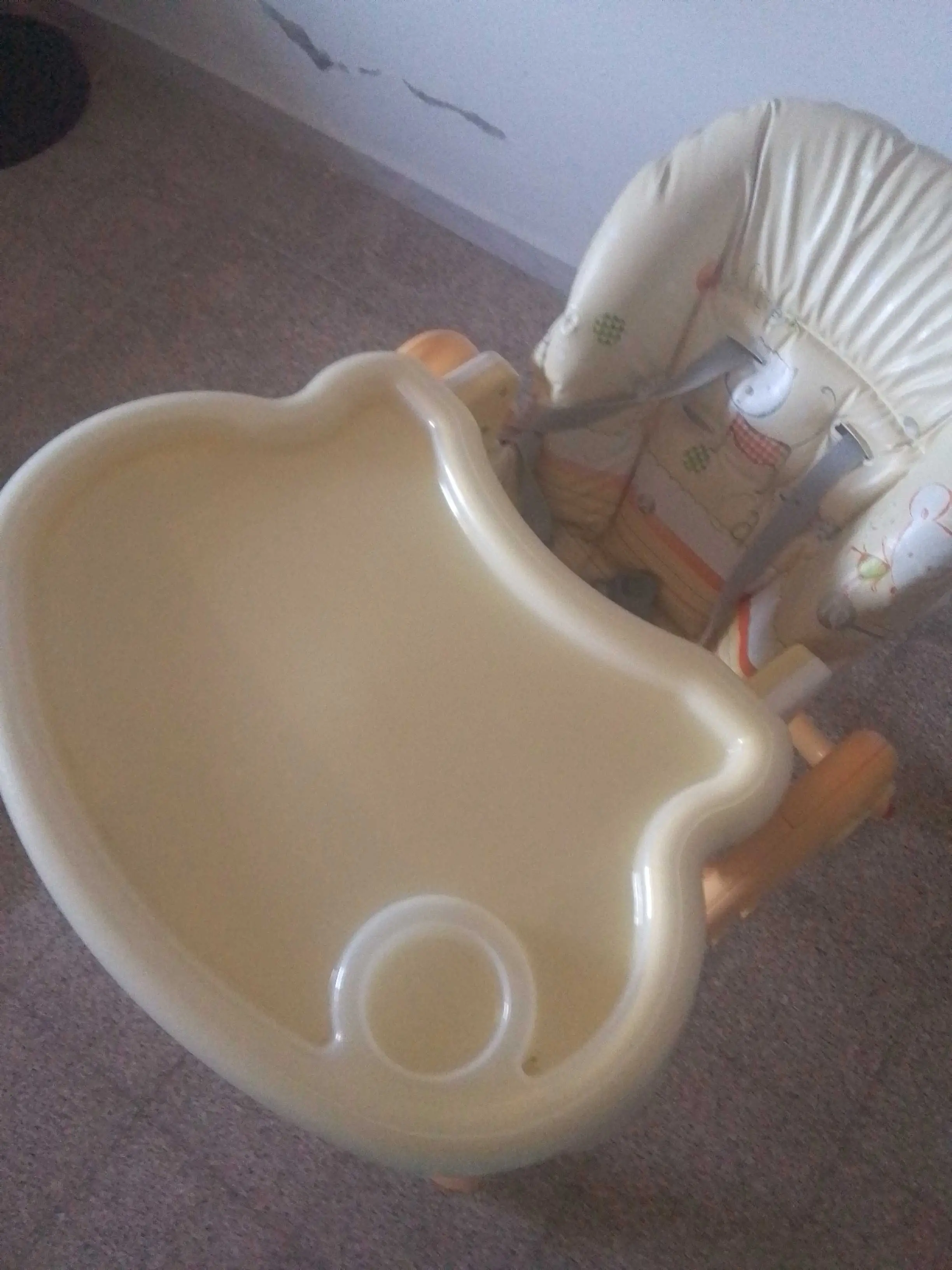  Chaise a manger pour bébé à Zaghouan - Photo 3