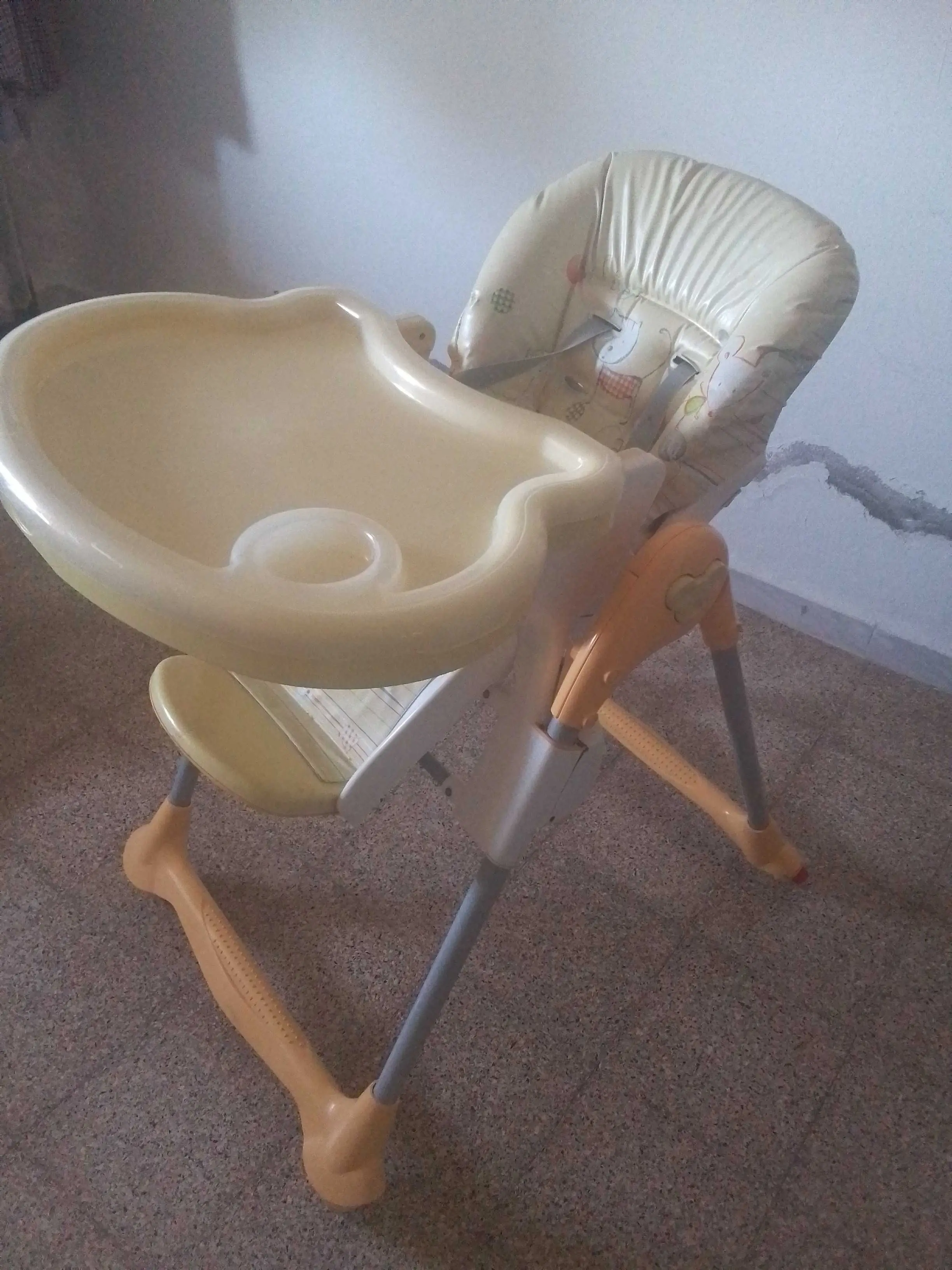  Chaise a manger pour bébé à Zaghouan - Photo 2