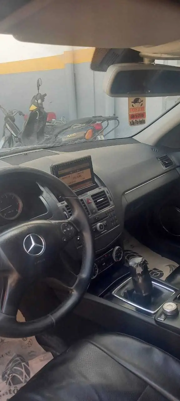 Mercedes benz c200 à Siliana - Photo 3