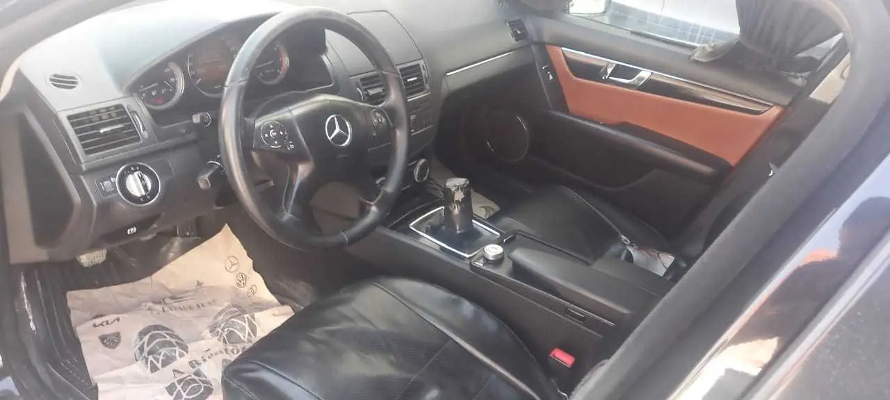  Mercedes benz c200 à Siliana - Photo 2