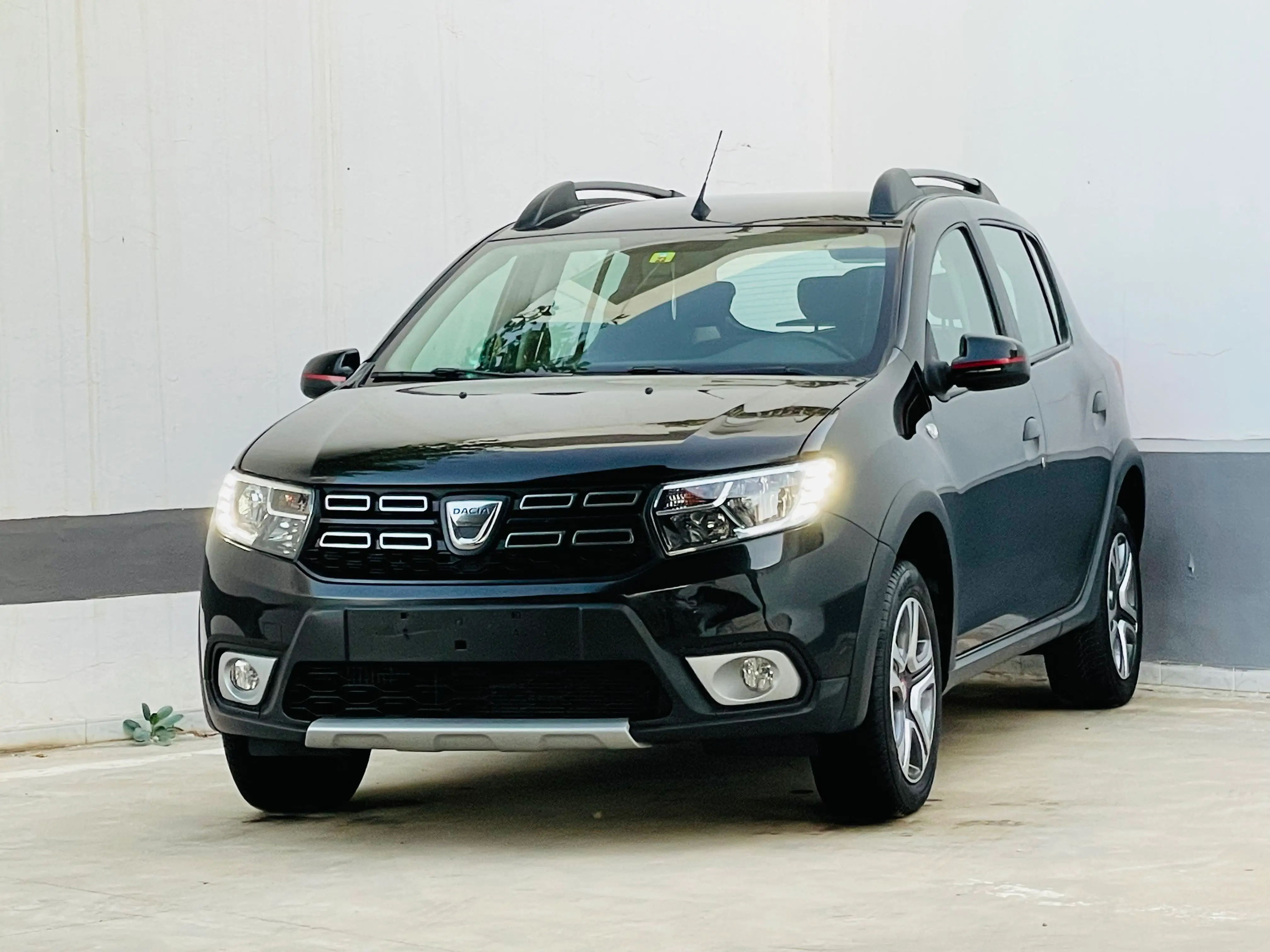  DACIA SANDERO STEPWAY BOITE AUTO à sousse - Photo 2