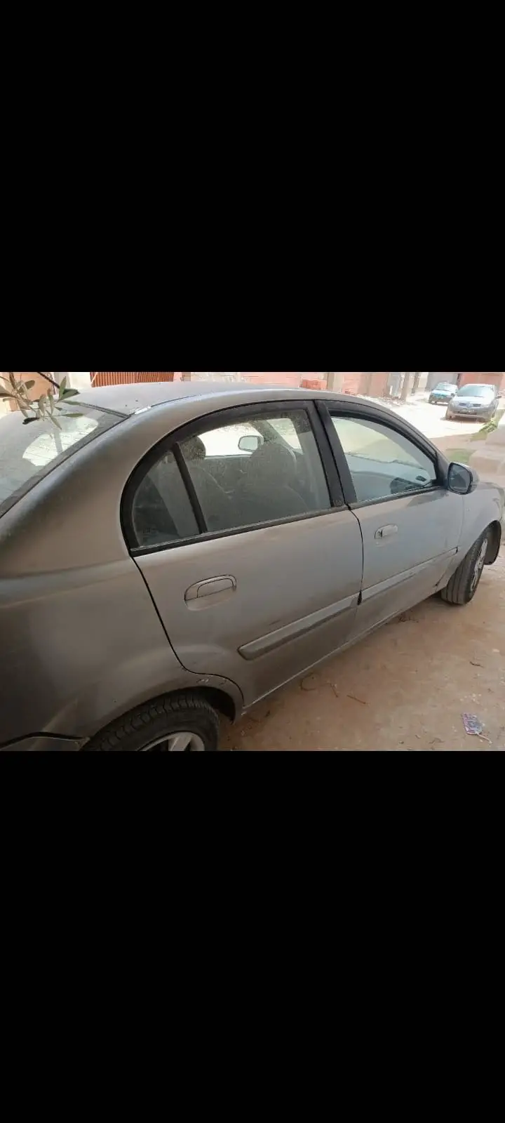  Kia rio 1.4 model 2010 à Tunis - Photo 2