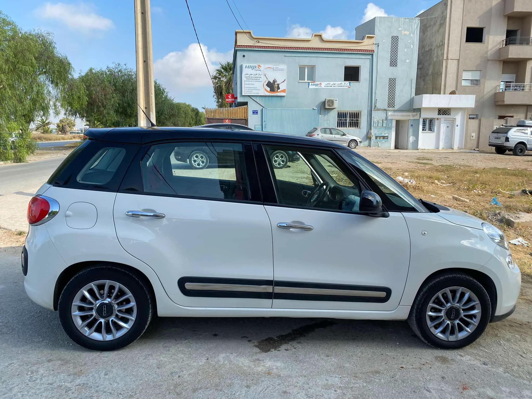  FIAT 500L à Ariana - Photo 2