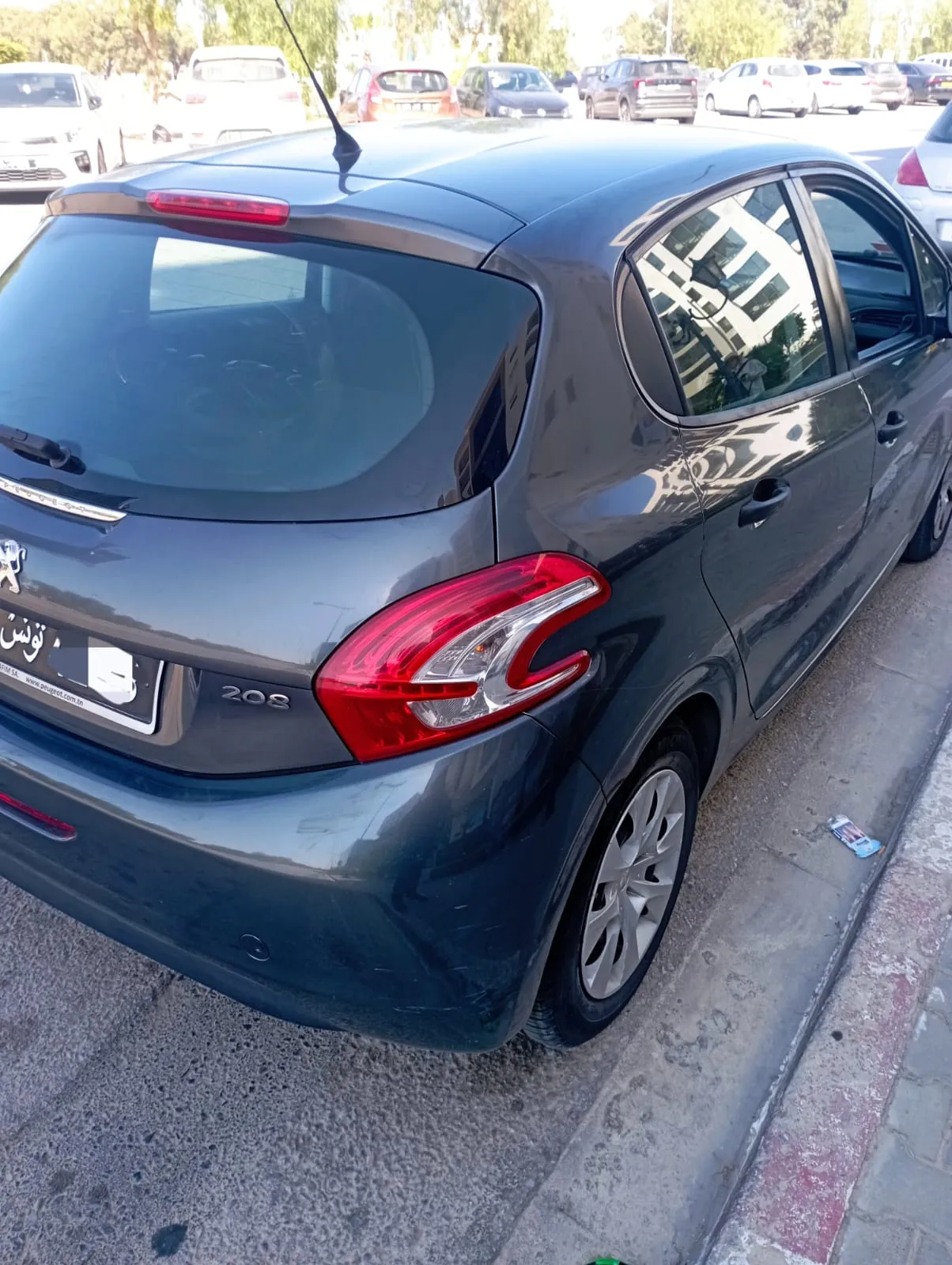  Très belle Peugeot 208 à Ben Arous - Photo 2