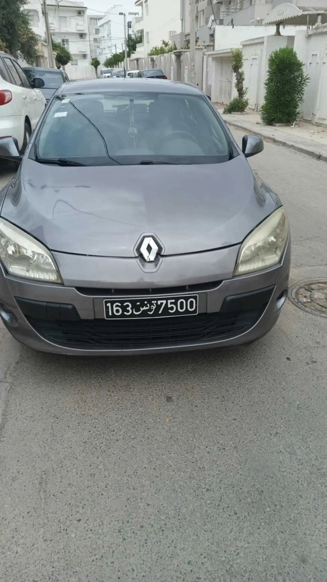  Renaut Megane 3 en bon état à Tunis - Photo 2