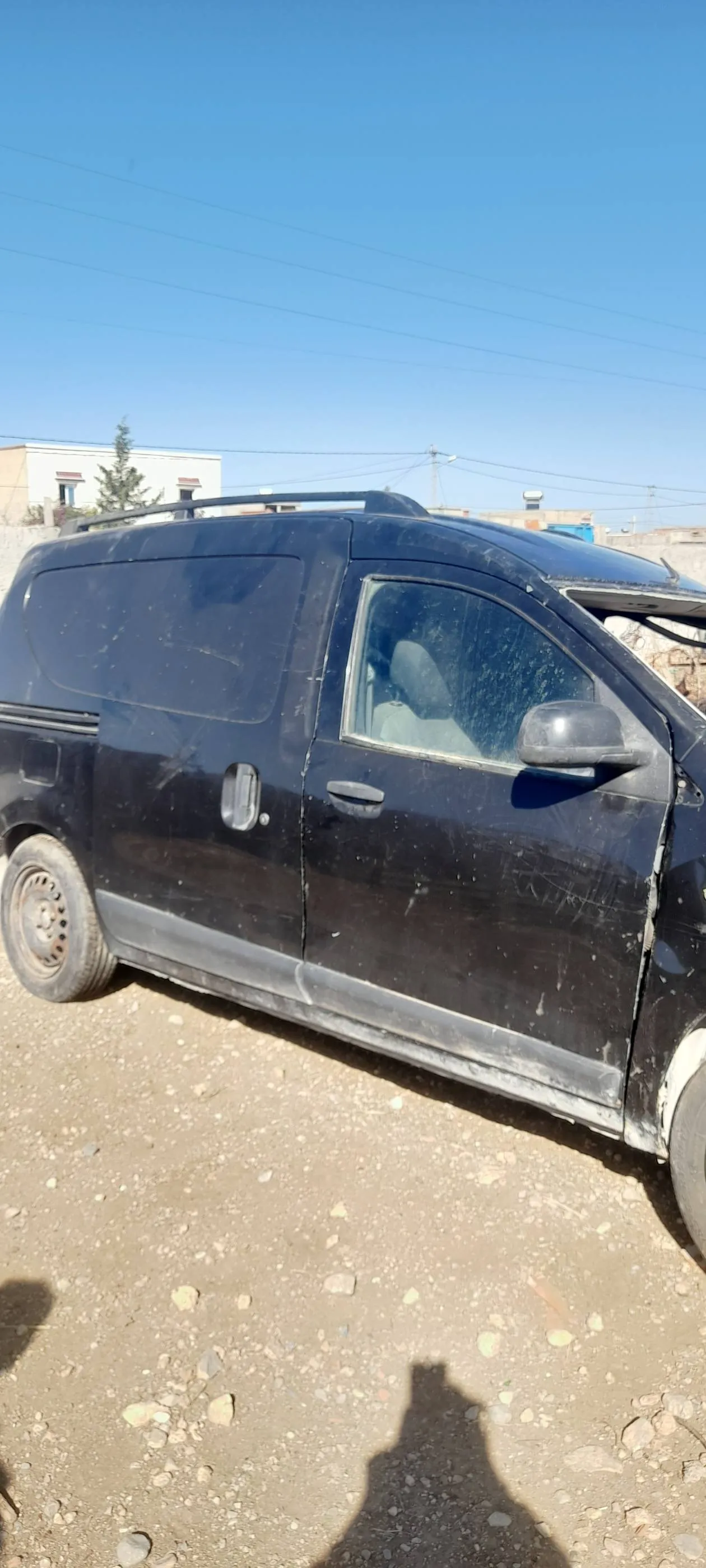  Dacia Dokker série 200 accidenté en épave sans carte grise moteur yi5dem mrigle pour contacter appeler 52 623 400 à Zaghouan - Photo 2