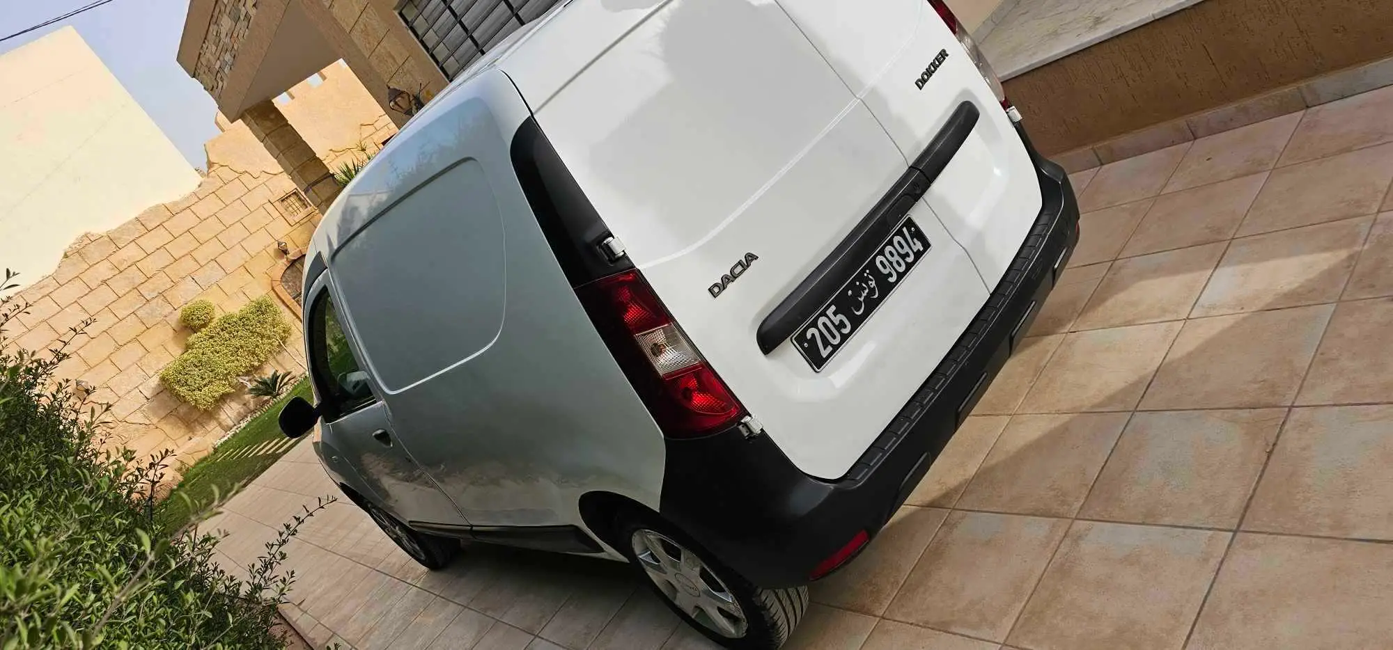  Dacia dokker belle voiture à Tunis - Photo 2