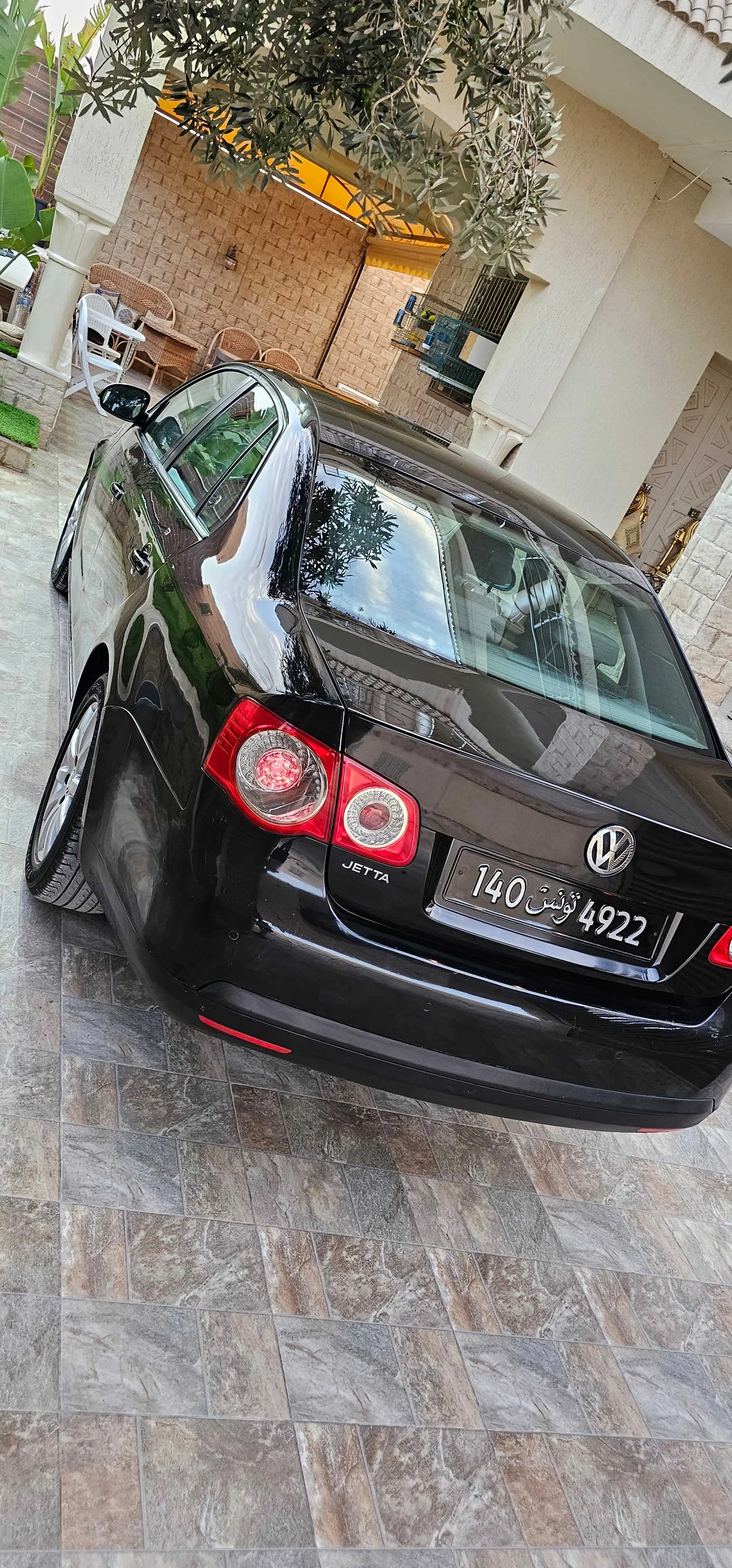  Jetta volkswagen essence 1.6 à Sfax - Photo 2