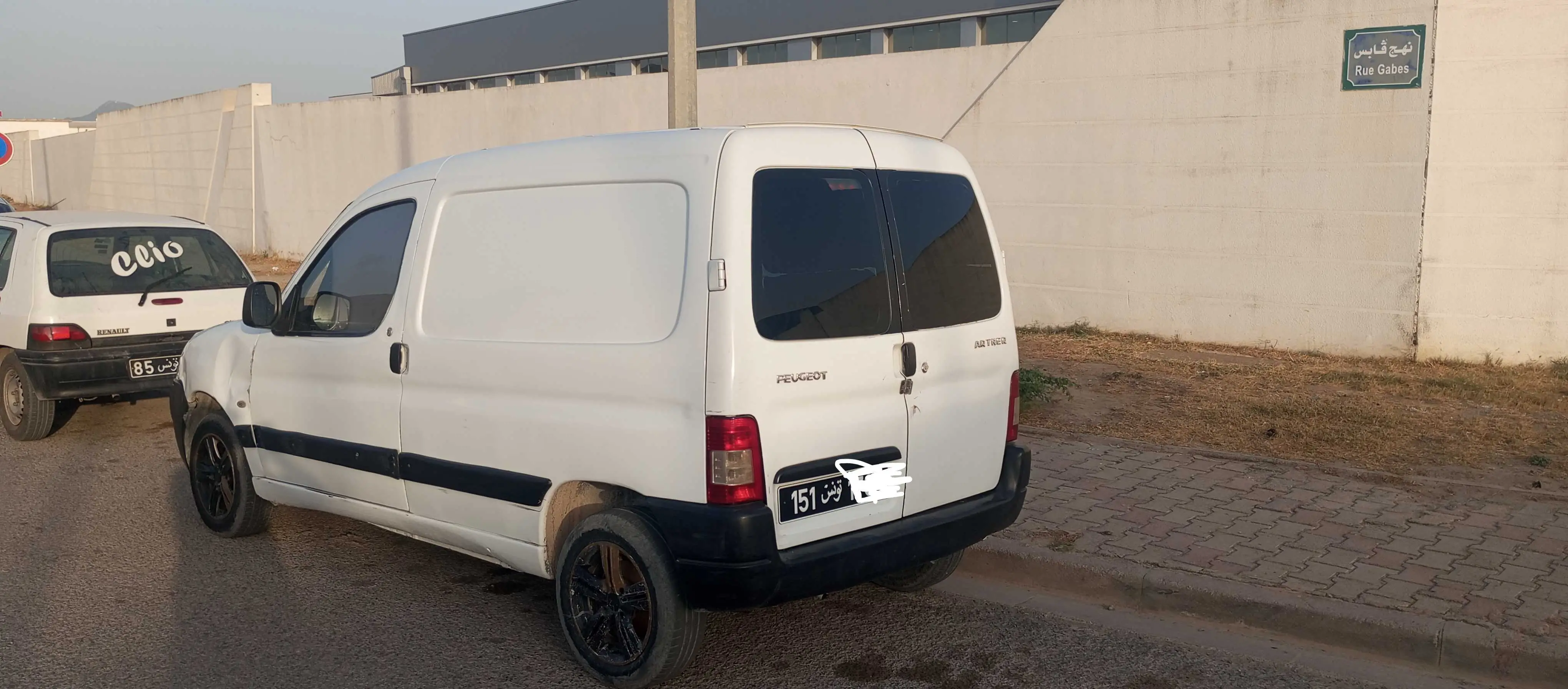  ????????????????peugeot partner???????????????? année 2007???? à Ben Arous - Photo 3