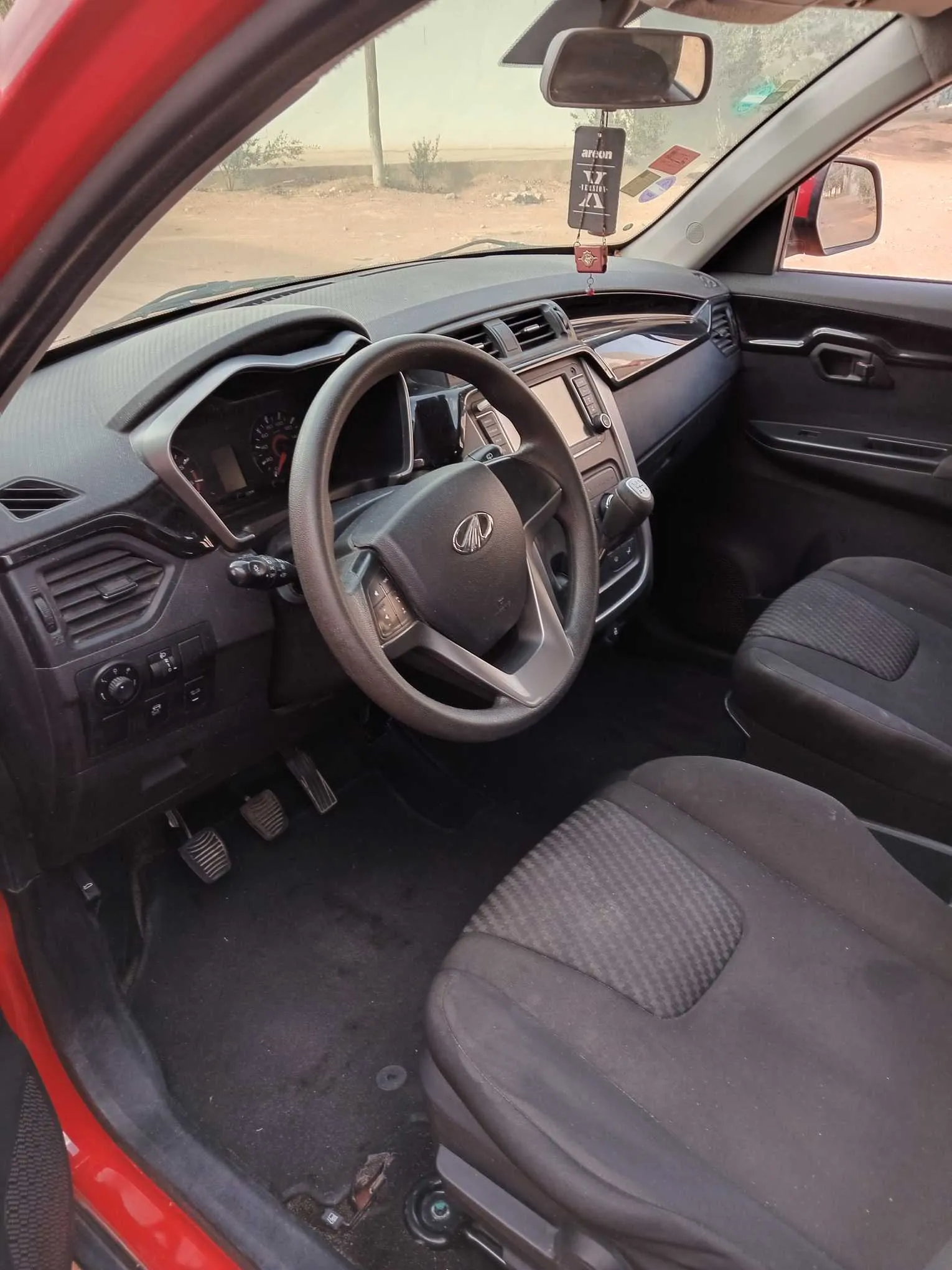  Mahindra KUV 100 NXT k8(Faible kilomètrage) à Sfax - Photo 3