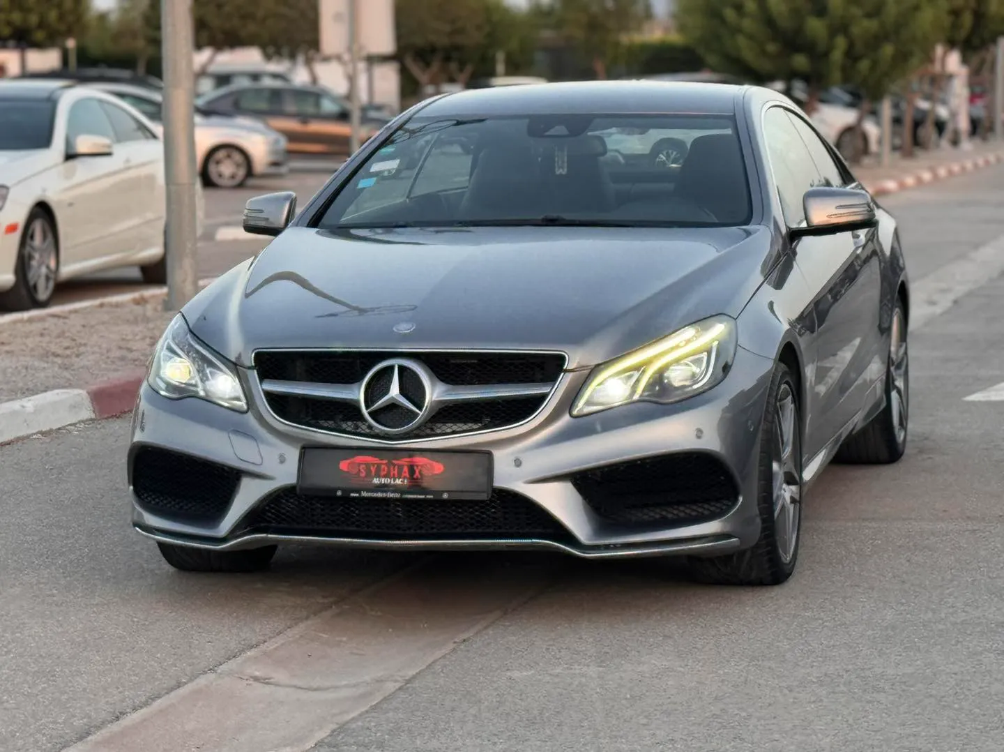  ???? 2013 Mercedes E200 Coupé ???? à Tunis - Photo 2