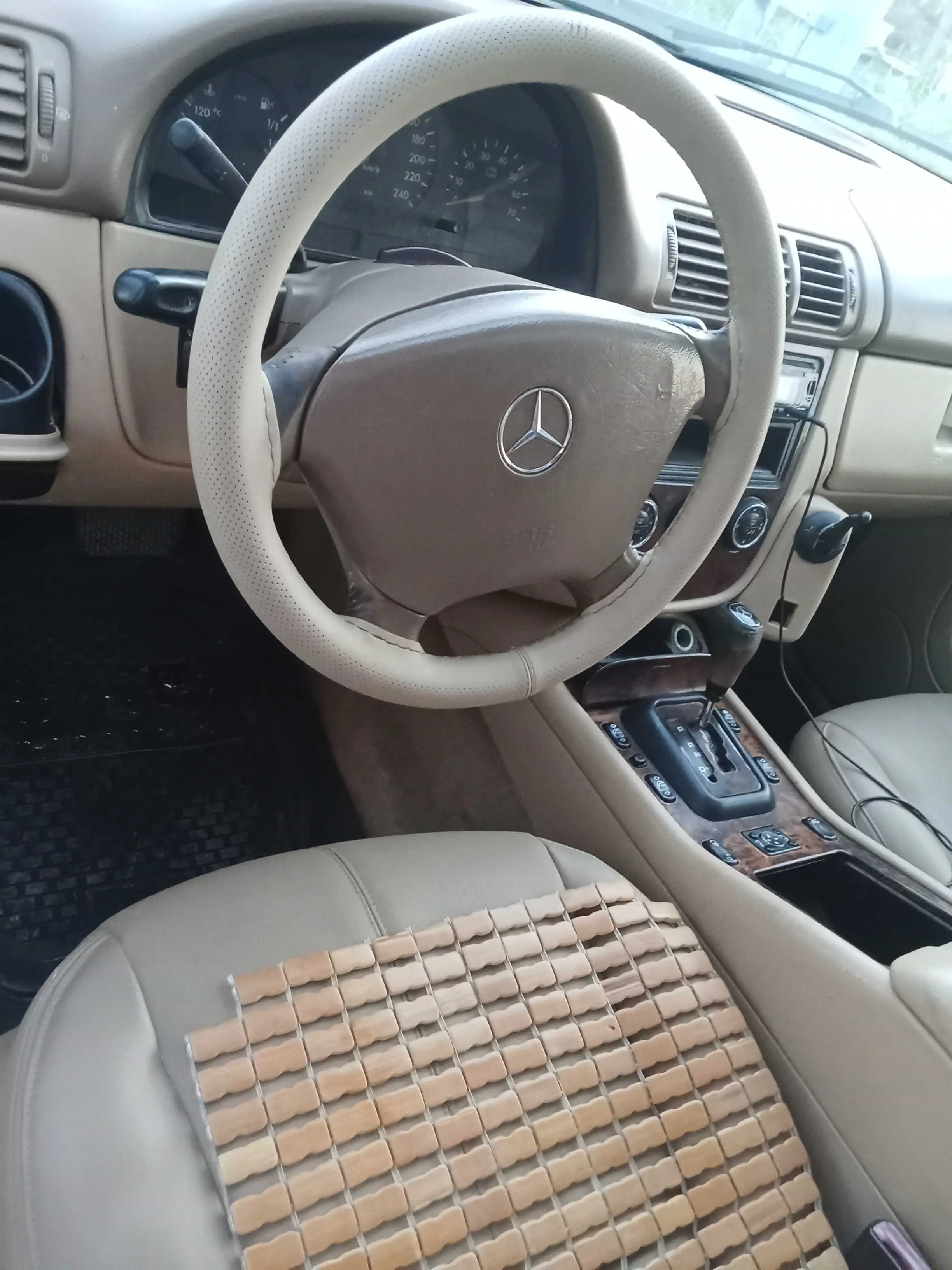  Mercedes Benz Essence à gabes - Photo 3
