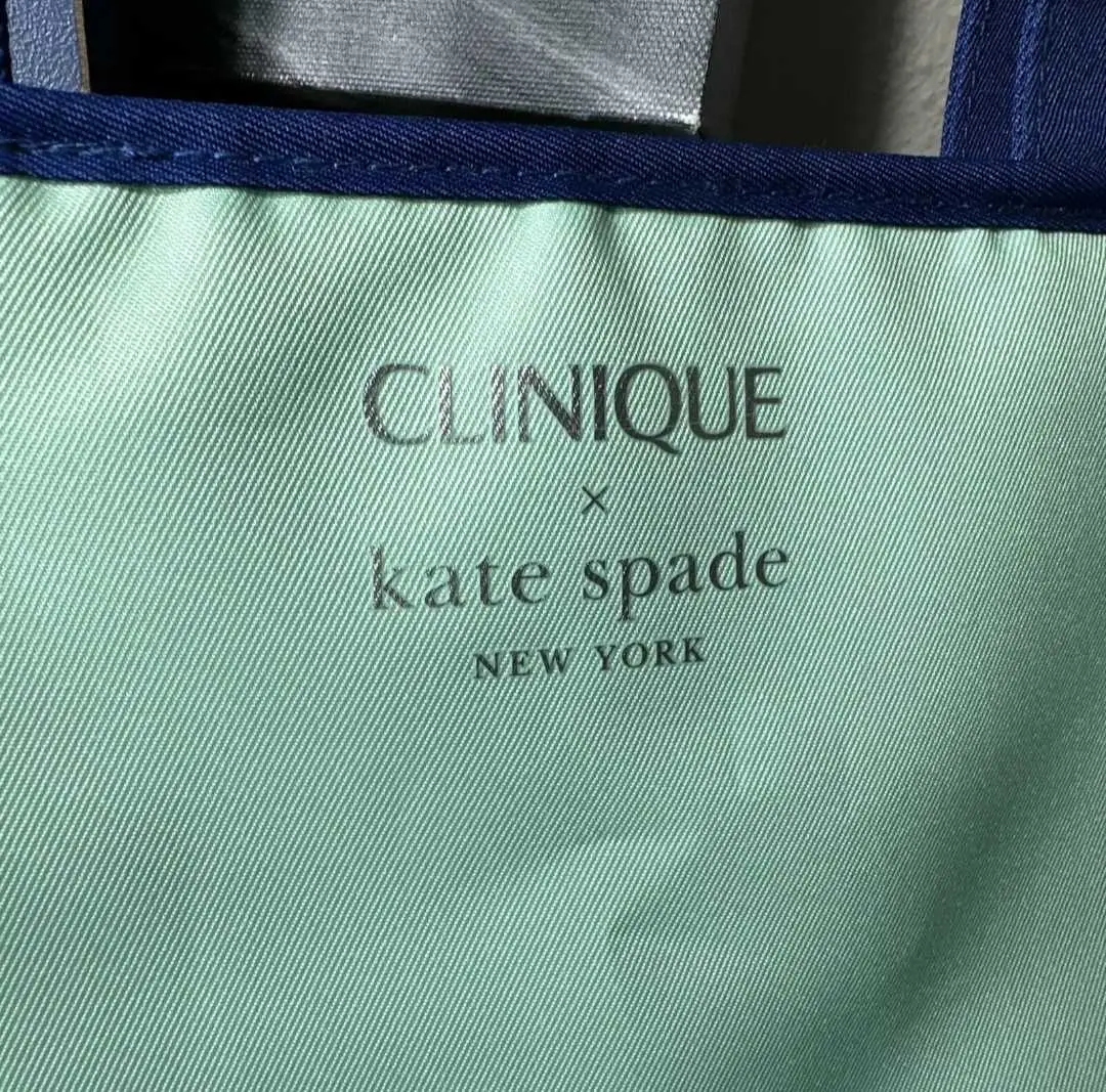  Très beau Tote bag Clinique X Kate Spade New York édition spéciale et édition limitée réversible à Tunis - Photo 3