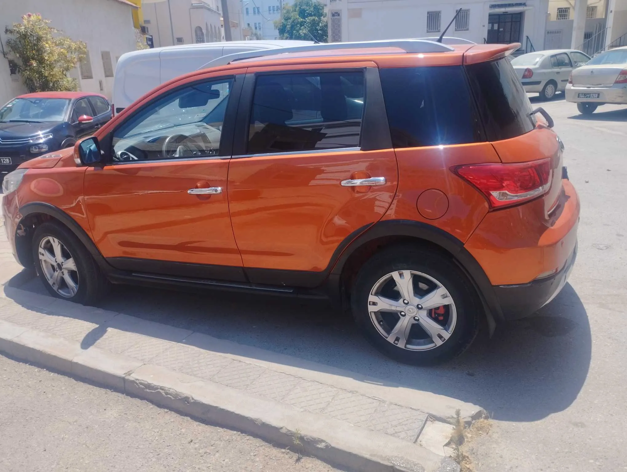  Mahidra pickup 4 portes 