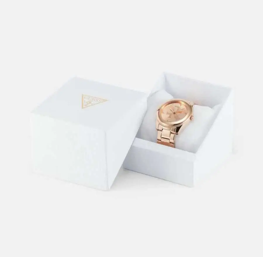  Montre Guess pour femme ( Rose Gold ) 
