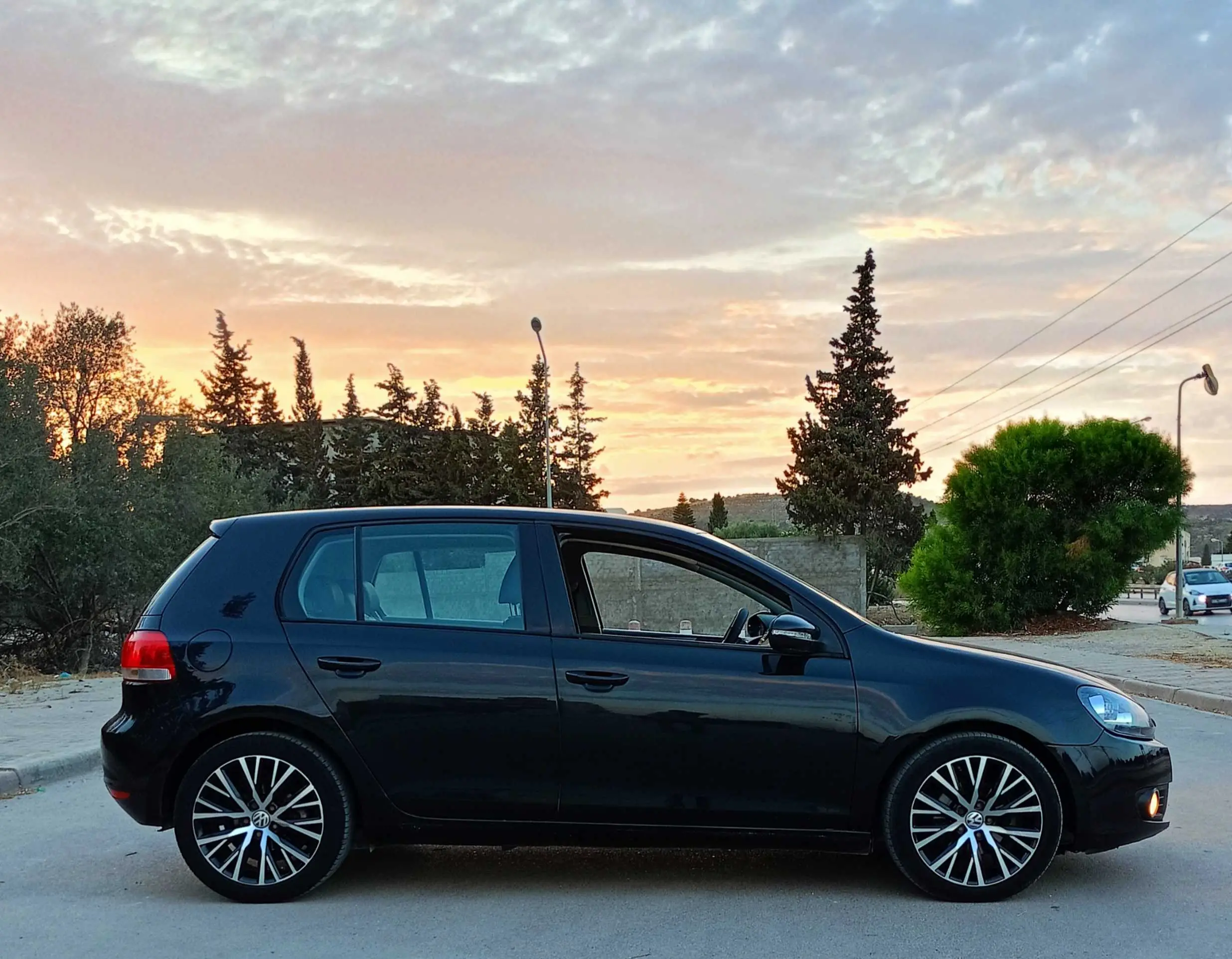  ???? golf 6 tdi ???? 1 ère main à Ariana - Photo 2