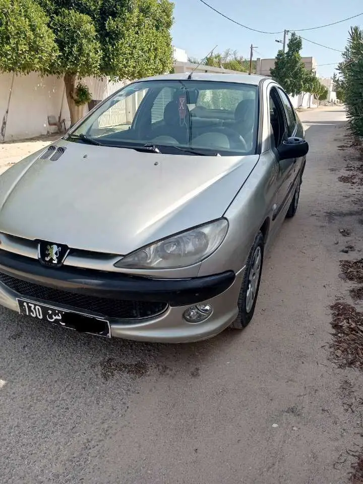  Peugeot 206 sedan à vendre à Sfax - Photo 2