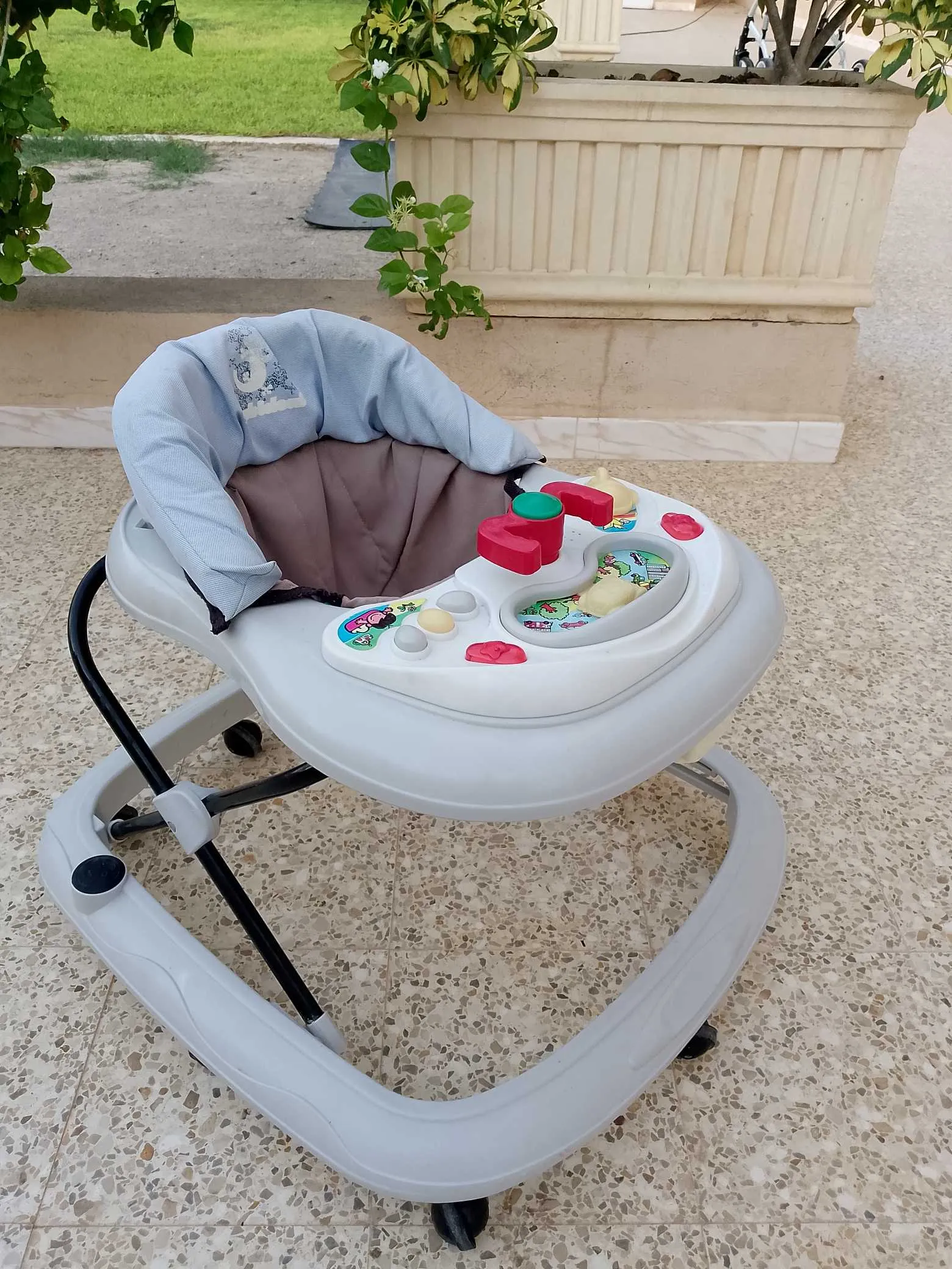  poussette - landau - jouet -table haute à Nabeul - Photo 3