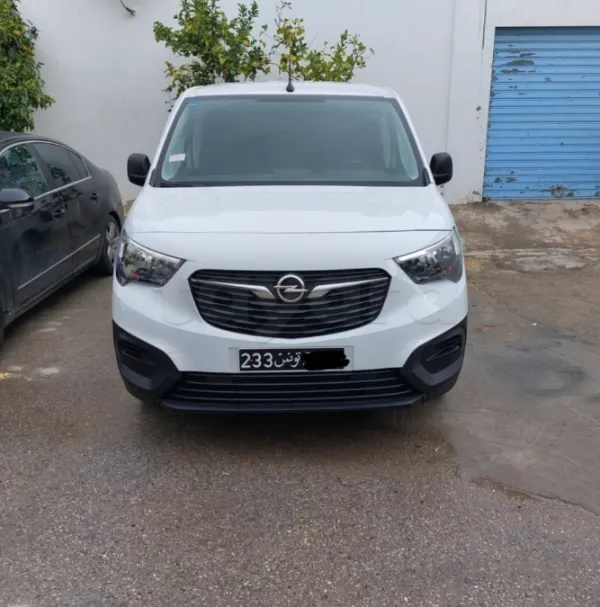  Opel Combo à ne pas rater à Ben Arous - Photo 2